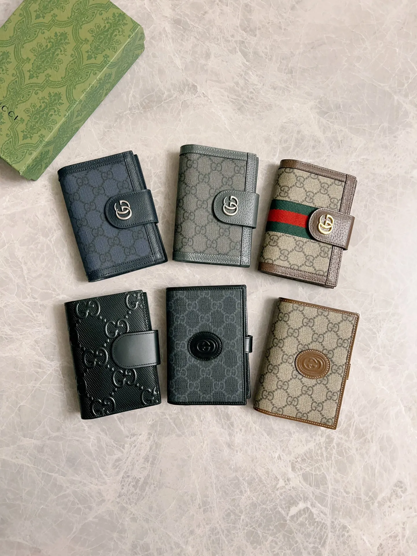 💰360 🇭🇺🇭🇺GucciO’s latest phidia series passport holder bag, Ophidia series items have endless retro feelings. Gray GG Supreme canvas, gray cowhide piping, palladium tone hardware Double G Model: 732755 Dimensions: 10x 14x2.5cm Color: gray/pvc.