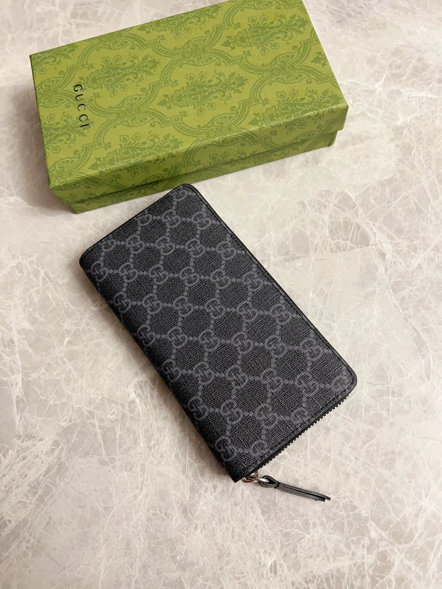 💰380 🇭🇺🇭🇺New men’s wallet! 🐍🐍Synchronized with counters, original shaved leather with high-quality PVC fabric🐍🐍Tear-printed latest Striped Snake logo🐍🐍Cotton cloth bronze gold coin pull, oiled edges and fine workmanship, simple and elegant, fashionable and domineering,🐍🐍Model: 451273, size: 19x10x2.5cm, color: black PVC-black "Striped Snake"