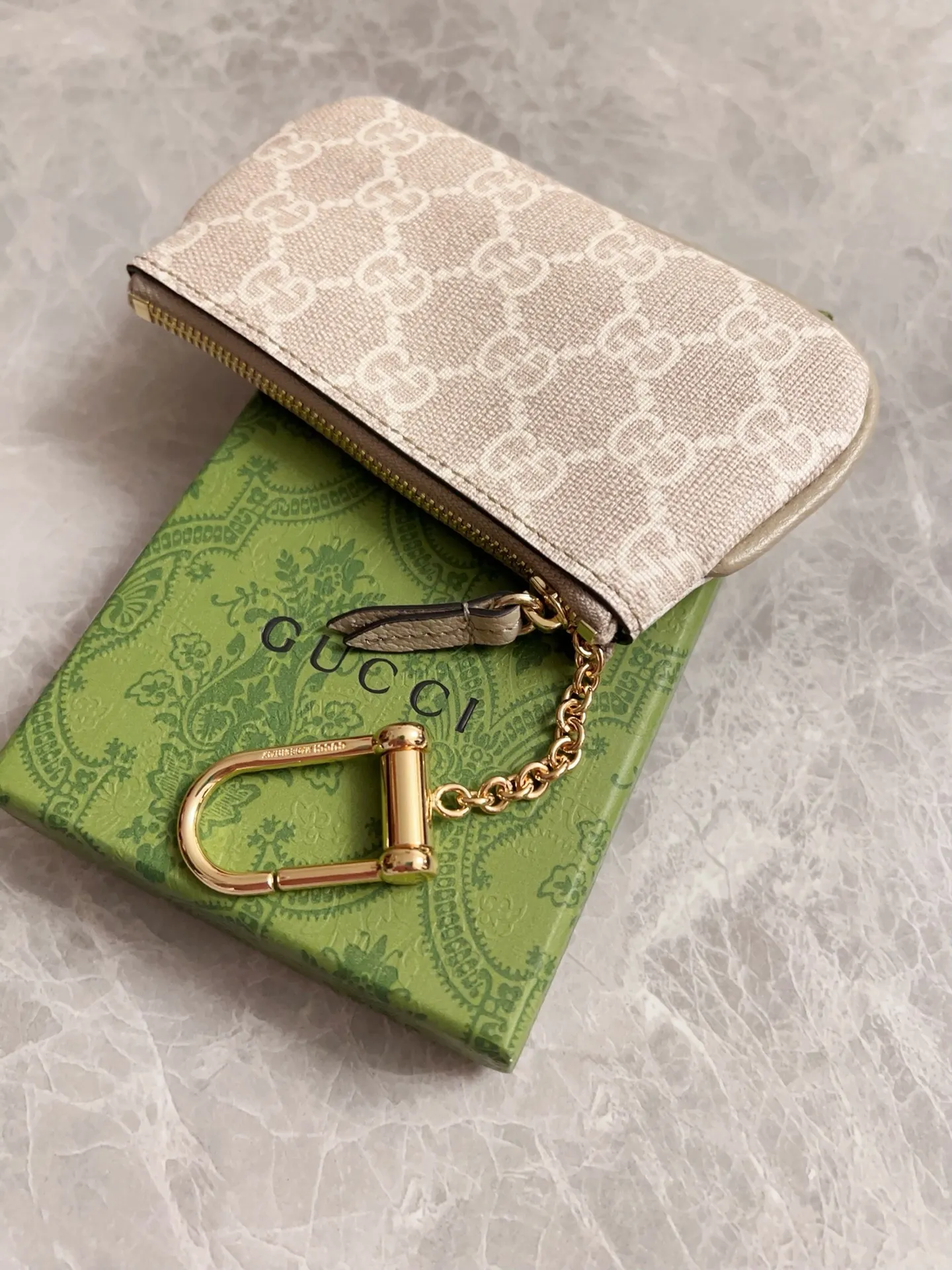 💰340 🇭🇺🇭🇺GG brand new small coin purse ~ lipstick bag 🪅🪅 Made of imported cowhide leather and PVC , 🪅🪅 with exquisite original factory double G hardware 🪅🪅, flexible and unique hook buckle, small and exquisite, great effect, model: 772321, color: khaki pvc, size: 12x7.5x1.5cm