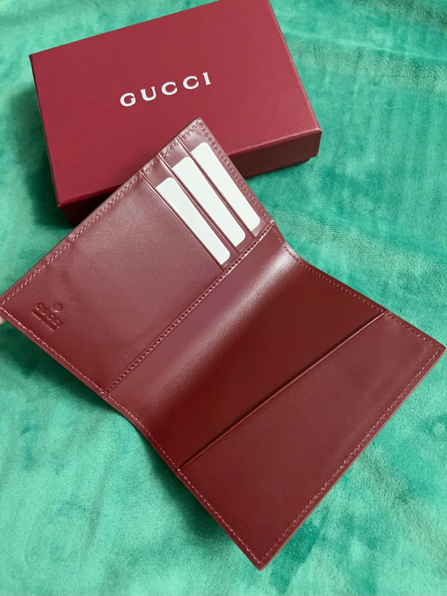 💰380🇭🇺🇭🇺New products on the official website! Exquisite passport holder🐹🐹PVC with burgundy calfskin, with cute and exquisite cartoon patterns on the leather! 🐹🐹Style number 810072, size: 14x10, 🐹🐹Little red cat, puppy, panda, owl, exquisite and cute! Original product!