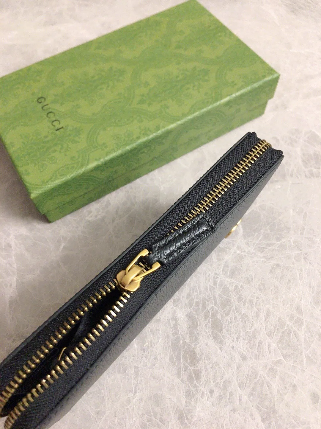 💰400🇭🇺🇭🇺The latest version of the GG marmont full zipper wallet at the counter🗽🗽Model: 428736, color: Gram, bronze double G logo🗽🗽Imported original pig grain leather is perfect to the extreme,🗽🗽exclusive real-life photos 🗽🗽Size: 19x10x2.5cm