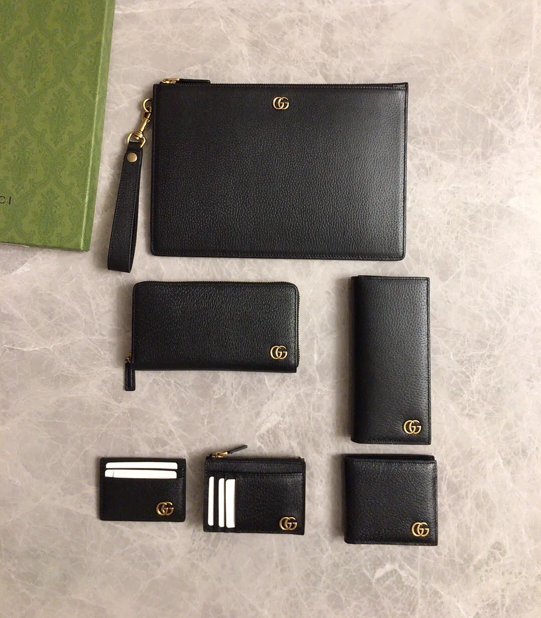 💰400🇭🇺🇭🇺The latest version of the GG marmont full zipper wallet at the counter🗽🗽Model: 428736, color: Gram, bronze double G logo🗽🗽Imported original pig grain leather is perfect to the extreme,🗽🗽exclusive real-life photos 🗽🗽Size: 19x10x2.5cm