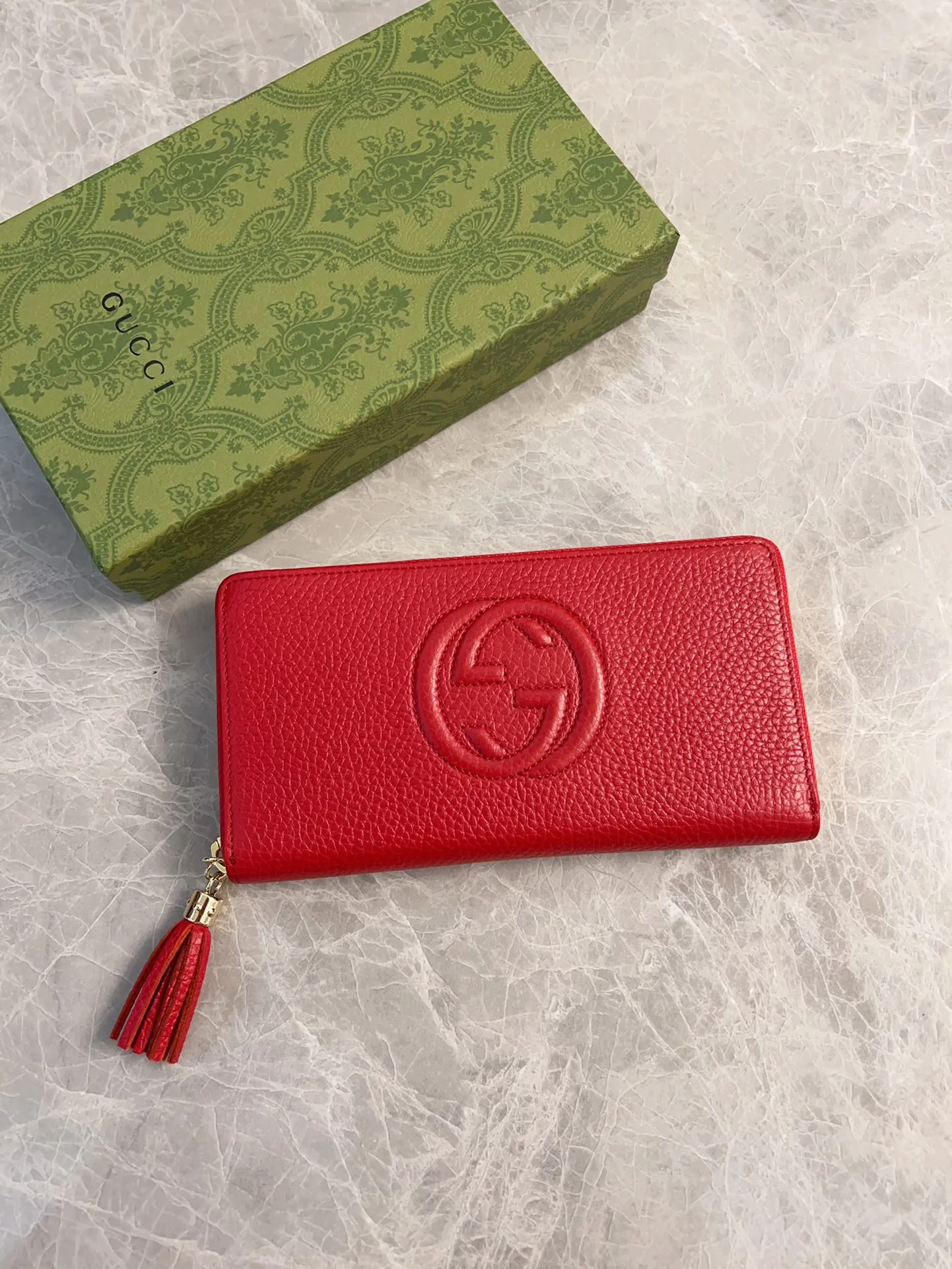💰420 🇮🇹🇮🇹All the pictures above are in stock🗺🗺Be sure to do your best! ! Women's zipper wallet 308004 Original textured cowhide🗺🗺Original hardware, low-key and elegant, super stylish, fashionable 🗺🗺 Black and bright red🍻🍻Size 19.5-10-2.5
