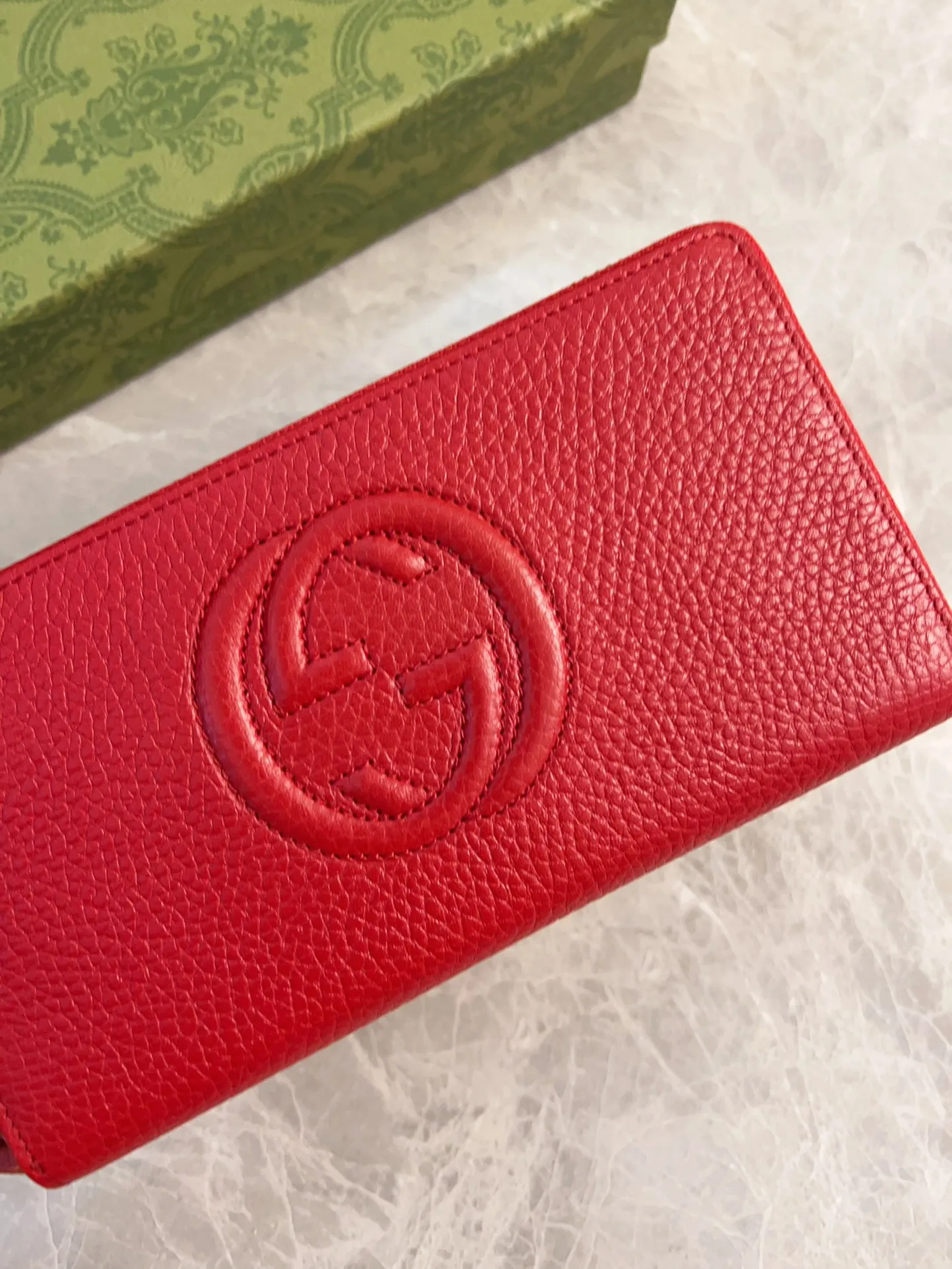 💰420 🇮🇹🇮🇹All the pictures above are in stock🗺🗺Be sure to do your best! ! Women's zipper wallet 308004 Original textured cowhide🗺🗺Original hardware, low-key and elegant, super stylish, fashionable 🗺🗺 Black and bright red🍻🍻Size 19.5-10-2.5