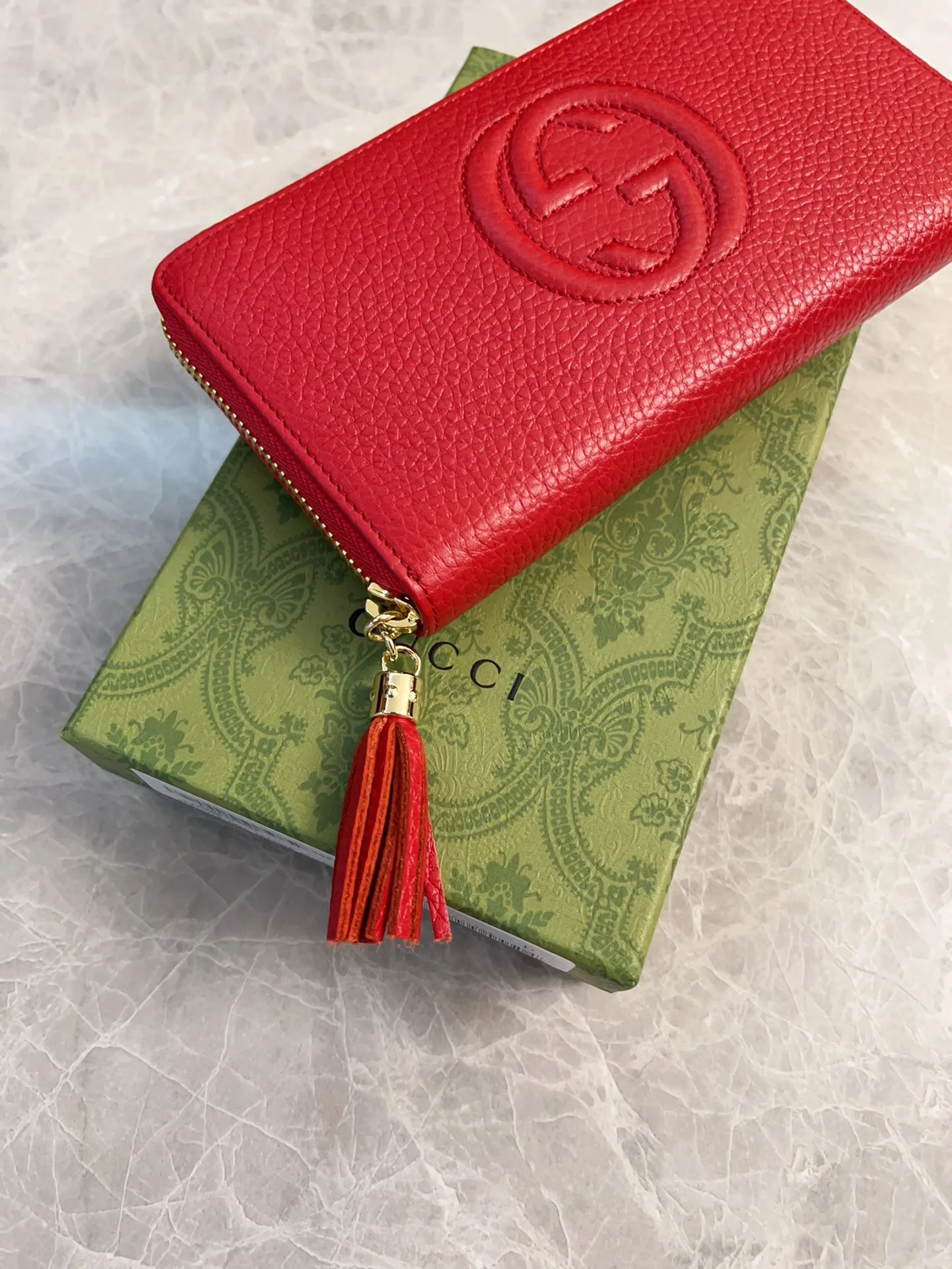 💰420 🇮🇹🇮🇹All the pictures above are in stock🗺🗺Be sure to do your best! ! Women's zipper wallet 308004 Original textured cowhide🗺🗺Original hardware, low-key and elegant, super stylish, fashionable 🗺🗺 Black and bright red🍻🍻Size 19.5-10-2.5