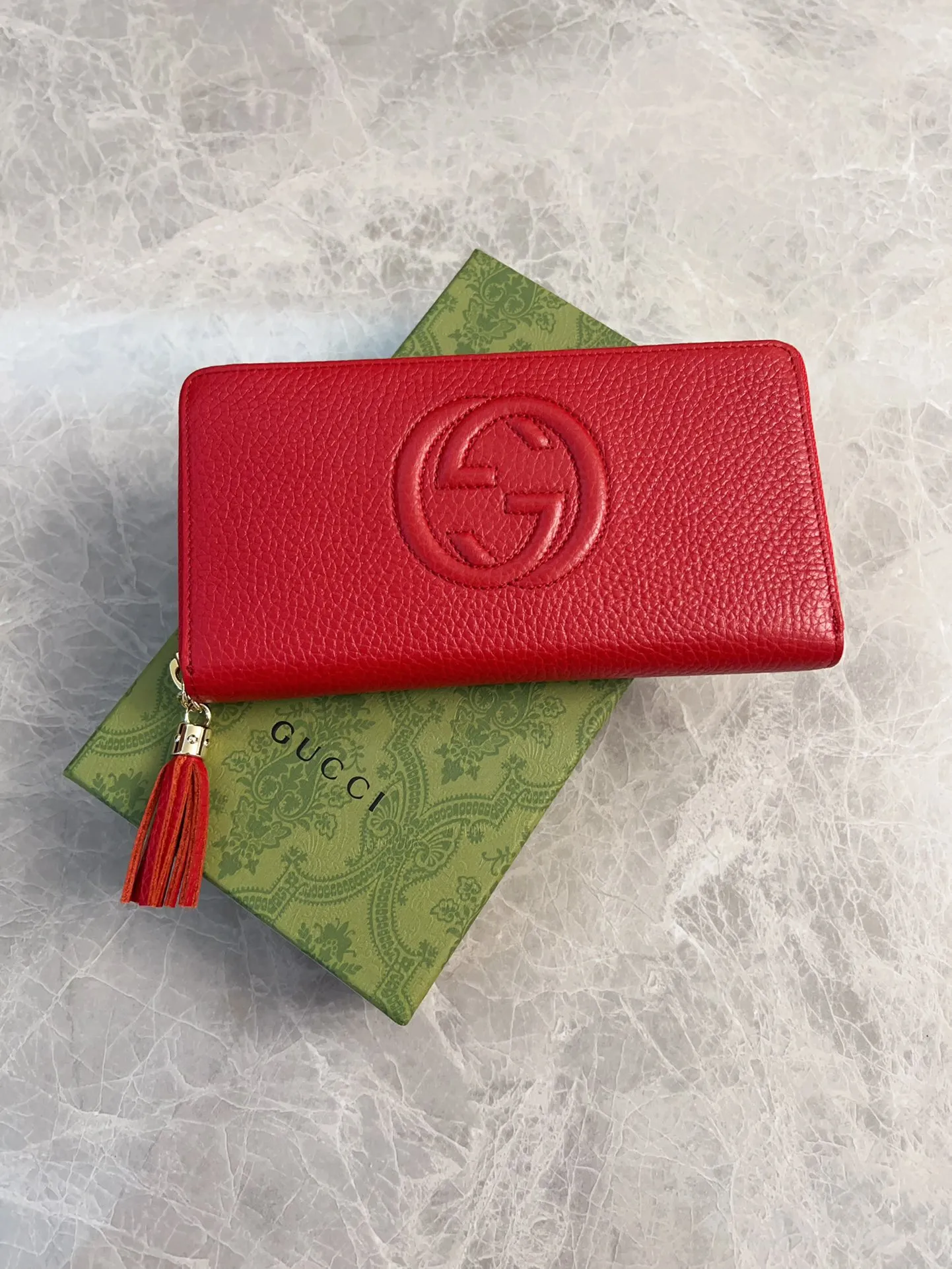 💰420 🇮🇹🇮🇹All the pictures above are in stock🗺🗺Be sure to do your best! ! Women's zipper wallet 308004 Original textured cowhide🗺🗺Original hardware, low-key and elegant, super stylish, fashionable 🗺🗺 Black and bright red🍻🍻Size 19.5-10-2.5