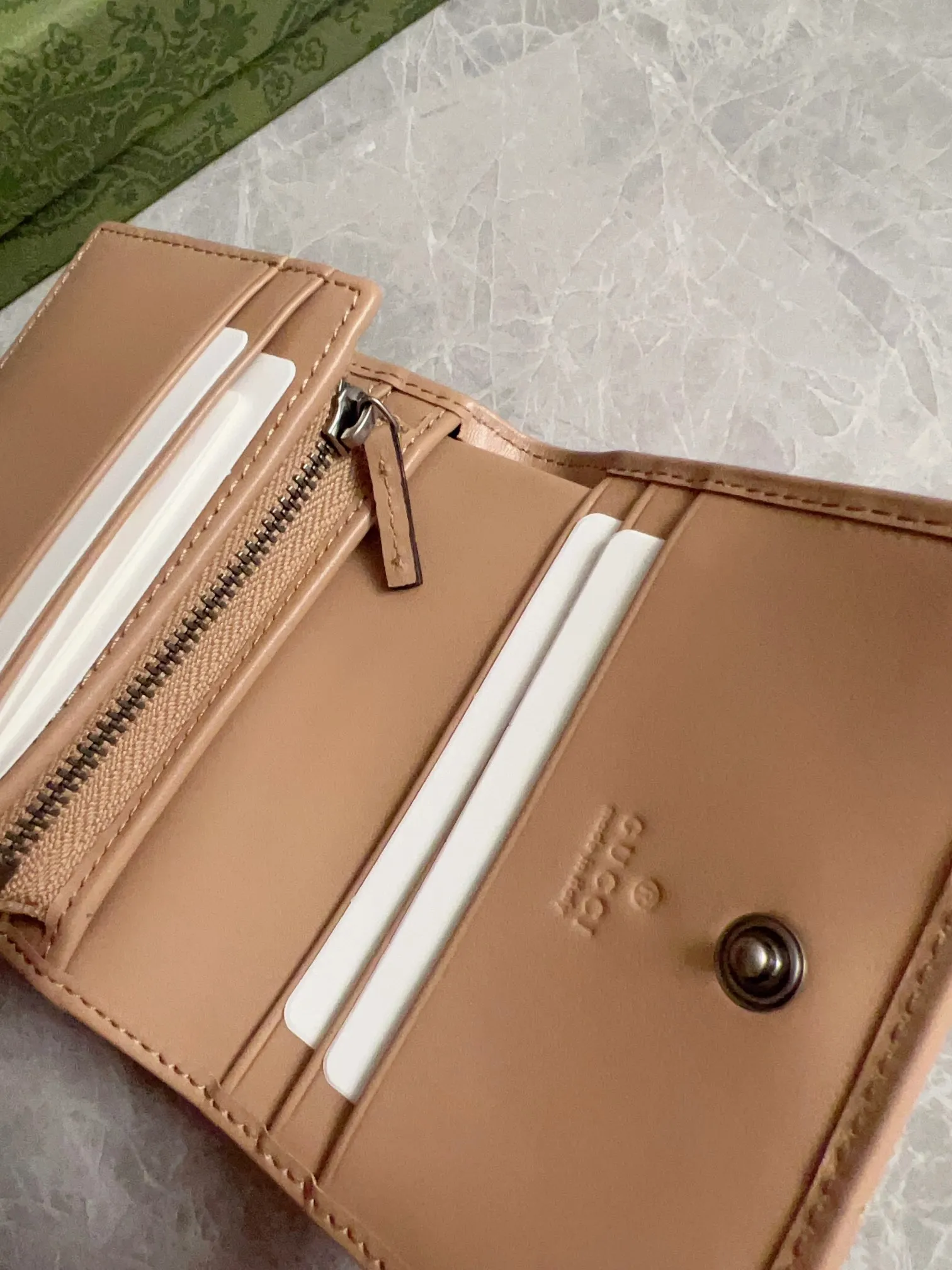 💰350 🇮🇹🇮🇹Original new product on the market! (card holder ~ wallet) counter quality, top-quality original goods, real photos! Style No. 466492 Rose Beige~🎈🎈🎈Dimensions: Width 11X Height 8X Side Width 3, 👏👏👏 Shipped