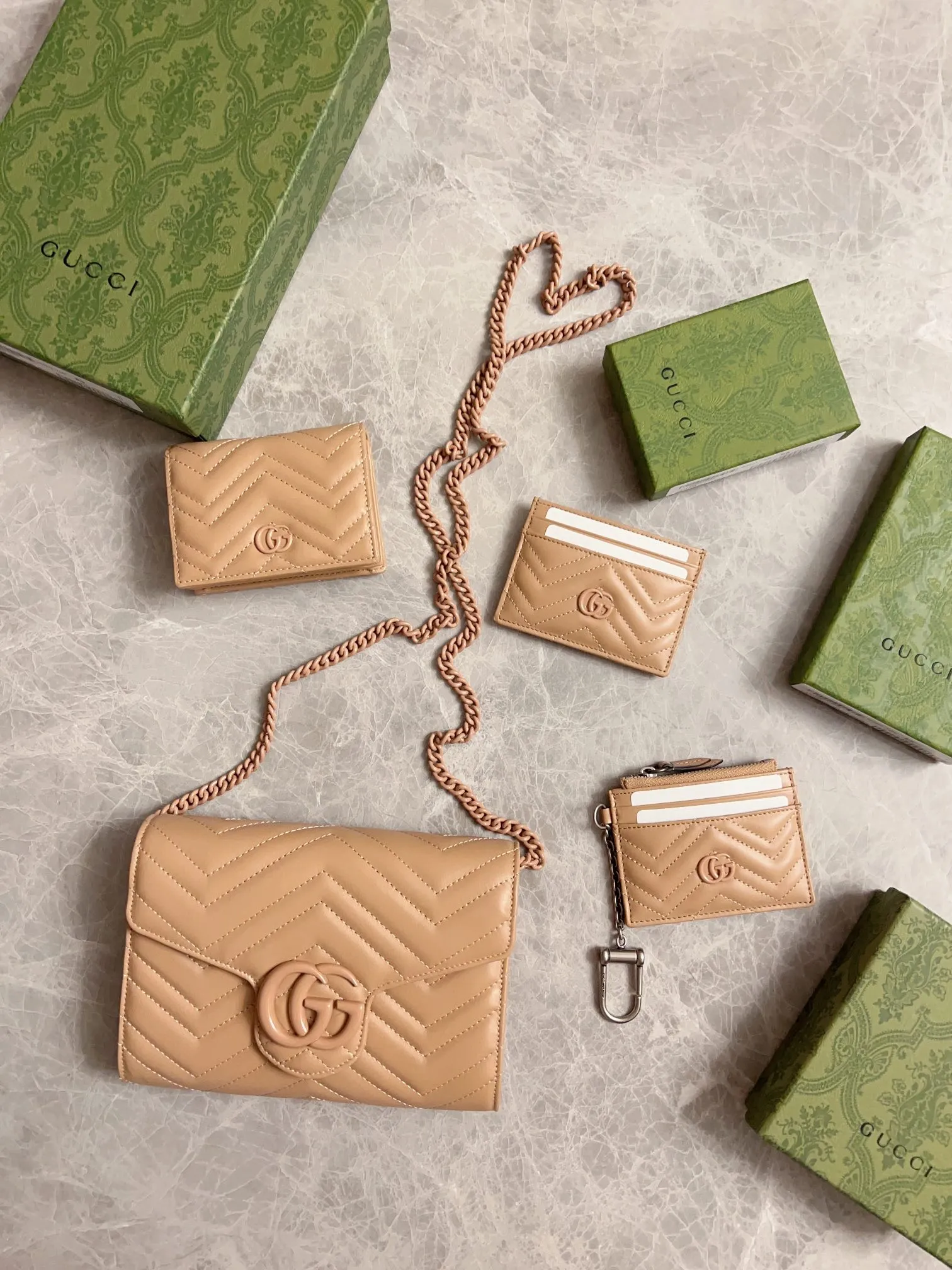 💰350 🇮🇹🇮🇹Original new product on the market! (card holder ~ wallet) counter quality, top-quality original goods, real photos! Style No. 466492 Rose Beige~🎈🎈🎈Dimensions: Width 11X Height 8X Side Width 3, 👏👏👏 Shipped