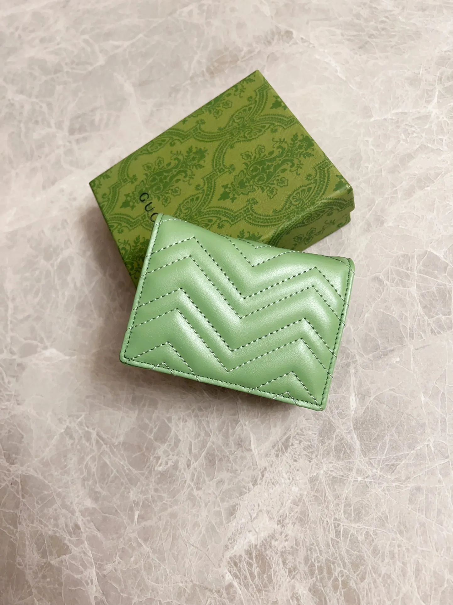 💰350🇮🇹🇮🇹Gucci’s latest avocado green🥑🥑～Counter quality, top-quality original goods, real photos! 🥑🥑Model: 466492, size: width 11X height 8X side width 2.5. 🥑🥑