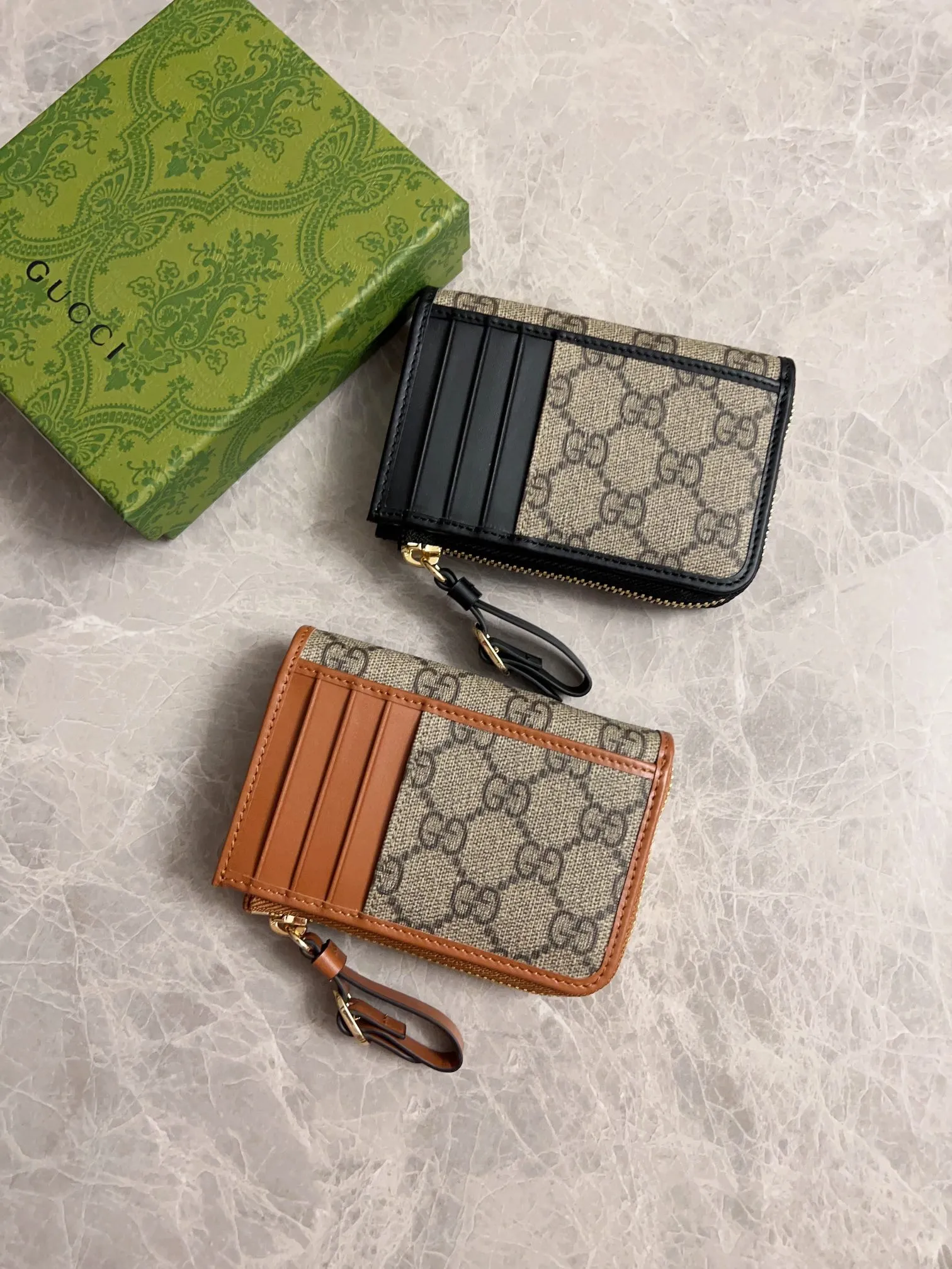 💰400 🇮🇹🇮🇹Gucci’s latest GG Supreme premium PVC with original cowhide small wallet/card holder🌾🌾Model: 821804, size: 13×8.5x3cm