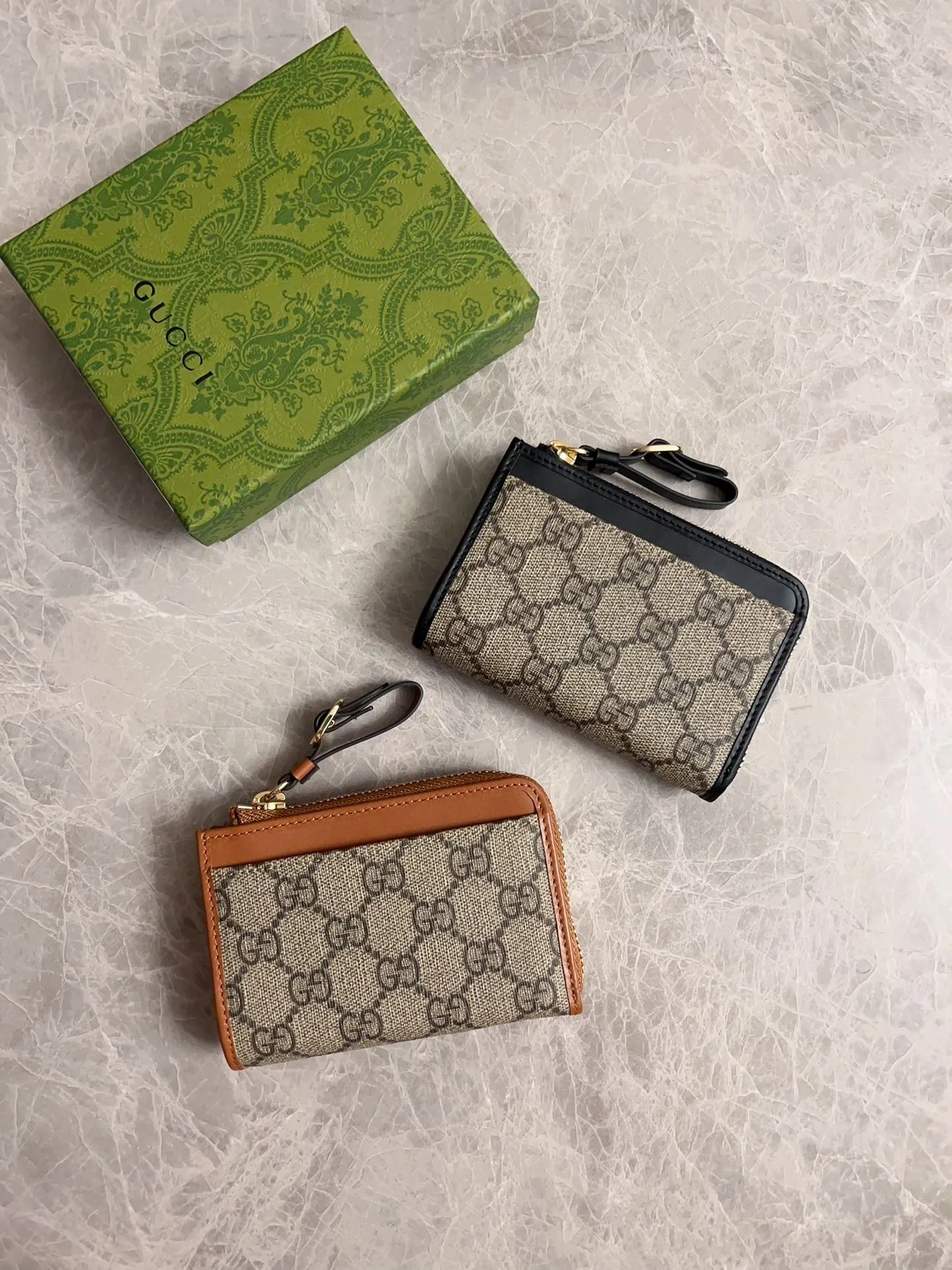 💰400 🇮🇹🇮🇹Gucci’s latest GG Supreme premium PVC with original cowhide small wallet/card holder🌾🌾Model: 821804, size: 13×8.5x3cm