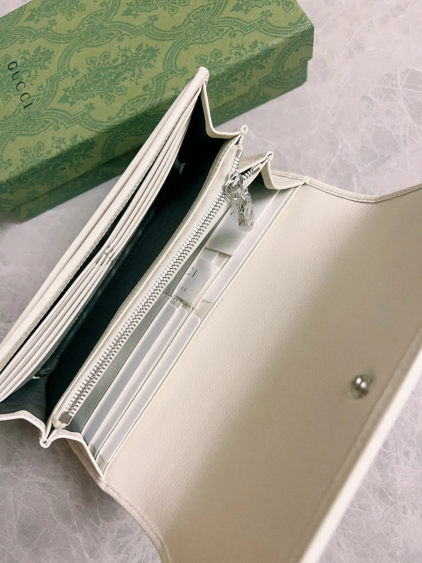 💰480🇭🇺🇭🇺Gucci Blondie series full zipper wallet Model: 760302 Size: 19.5x11x3cm (thick) Color: white, black, gray, brown, pink, green/original leather. Made in Italy