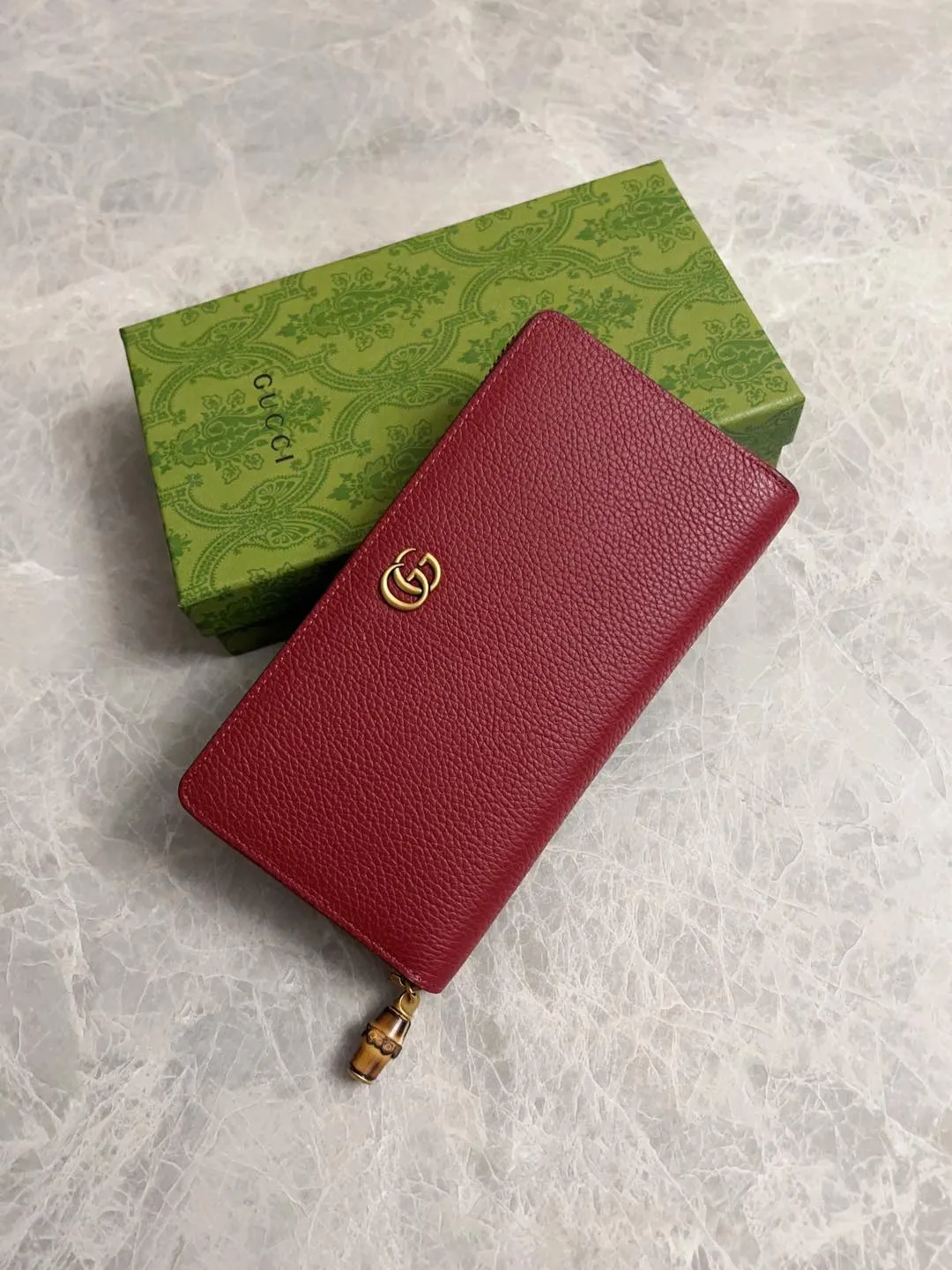 💰460 🇭🇺🇭🇺GG Marmont series long clips are available! Exquisite and generous! Model: 739499. Size: 19.5*11*3cm. Color: black/burgundy/brown/original leather.