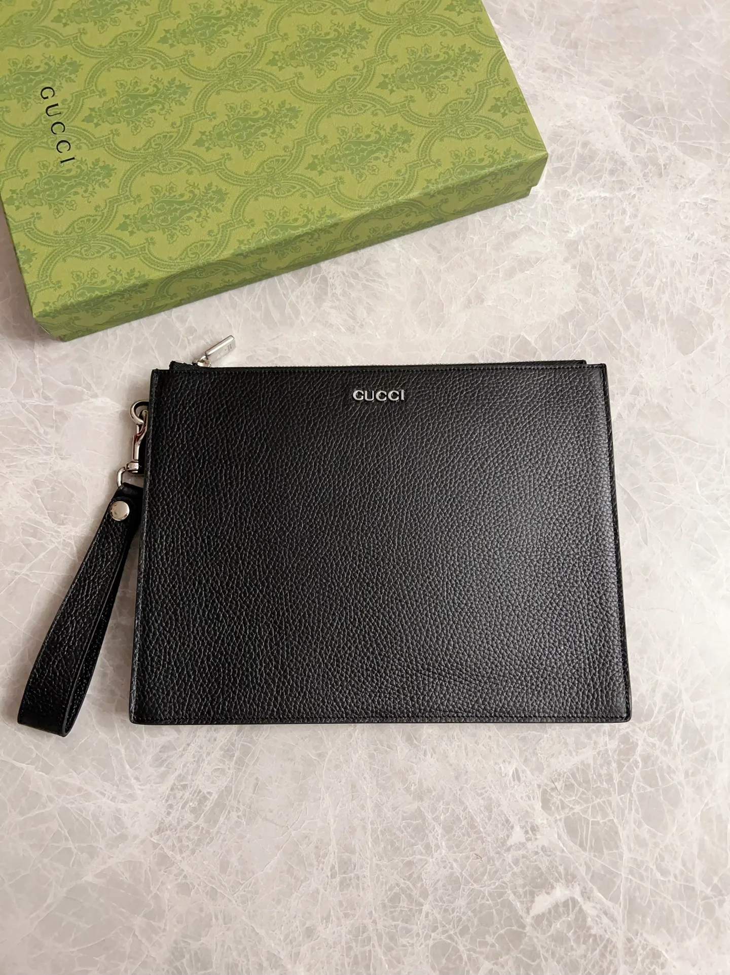 💰700 🇭🇺🇭🇺Counter quality, top-quality original goods, real photos! 🧬🧬Model number: 771319 Black leather🧬🧬Size: 28x22x3.5cm