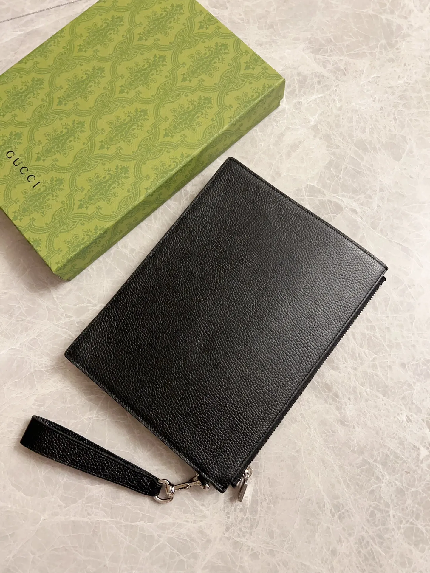 💰700 🇭🇺🇭🇺Counter quality, top-quality original goods, real photos! 🧬🧬Model number: 771319 Black leather🧬🧬Size: 28x22x3.5cm