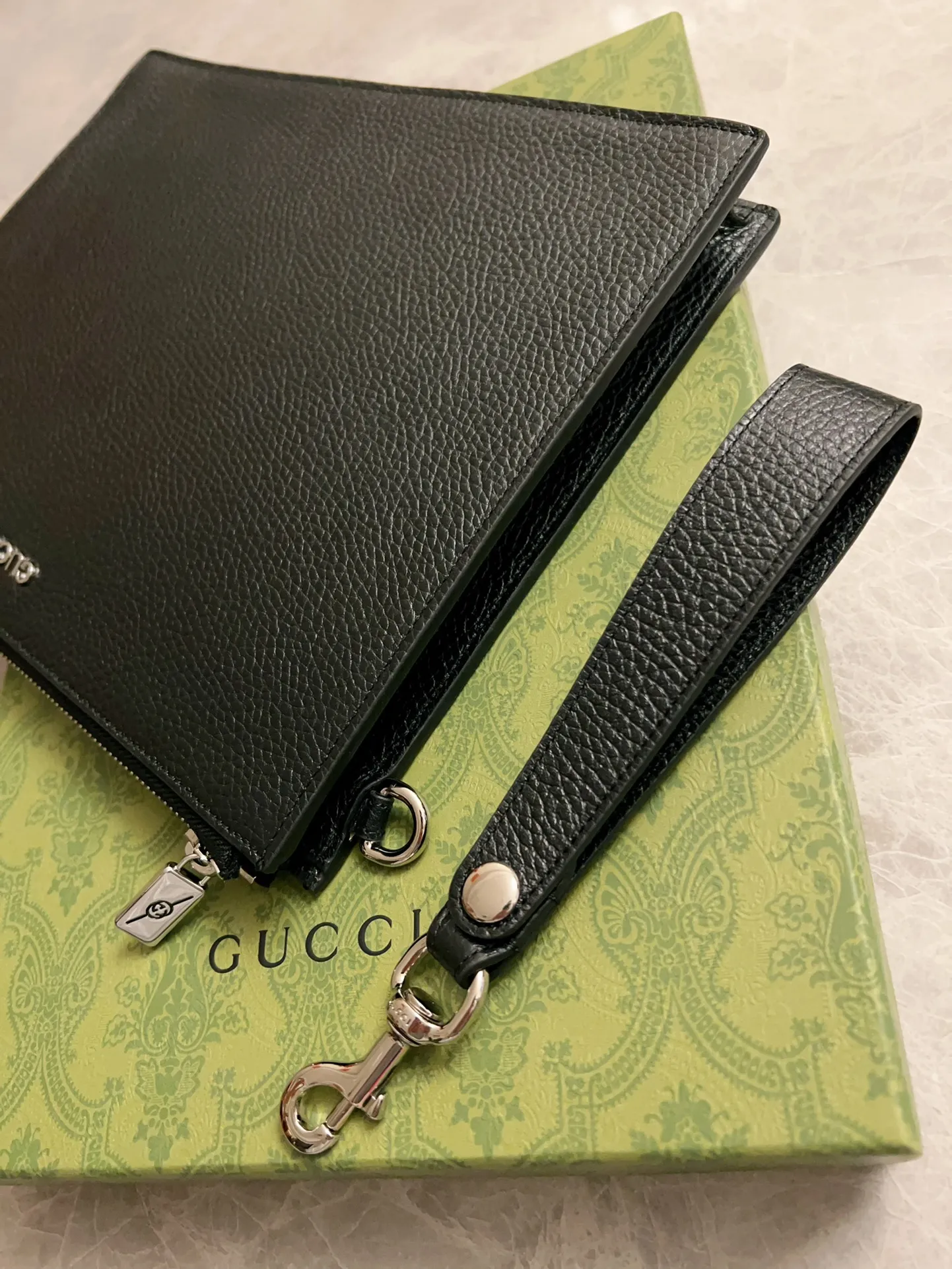 💰700 🇭🇺🇭🇺Counter quality, top-quality original goods, real photos! 🧬🧬Model number: 771319 Black leather🧬🧬Size: 28x22x3.5cm