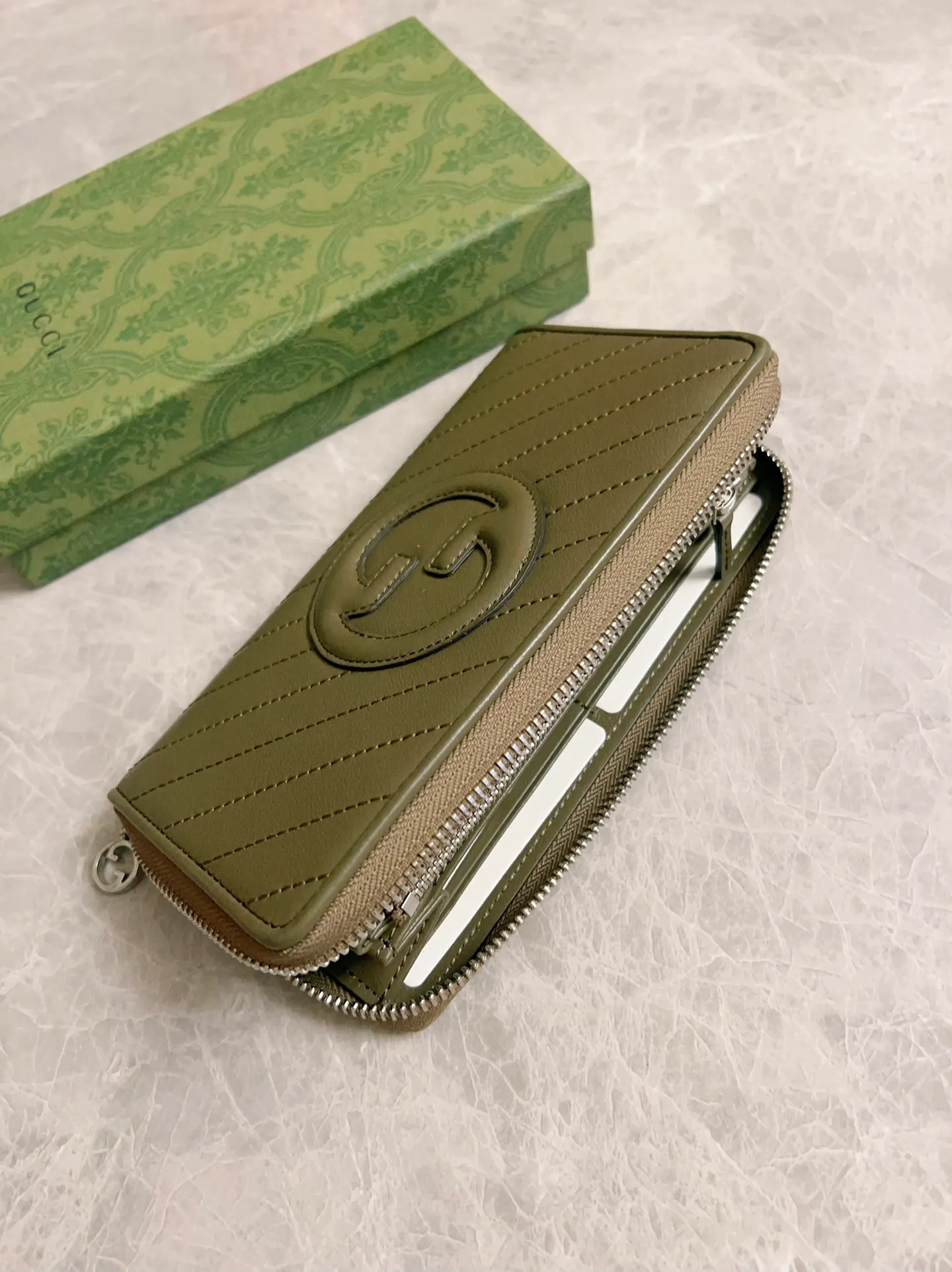 💰480🇭🇺🇭🇺Gucci Blondie series full zipper wallet Model: 760312 Size: 11 (length) x 19.5 (width) x 3cm (thickness) Color: gray/original leather. Made in Italy