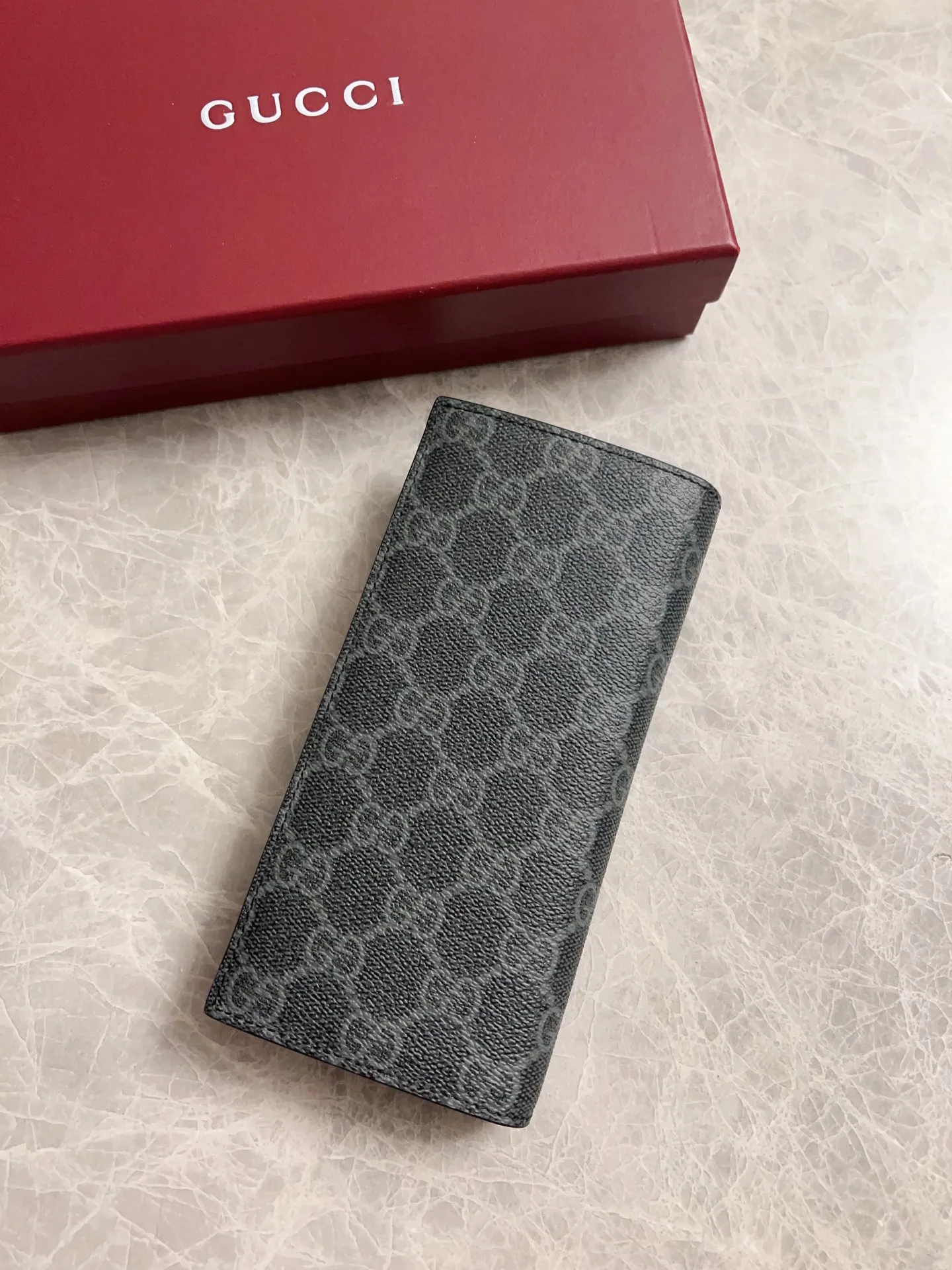 💰390 🇭🇺🇭🇺GG Emblem series reinterprets the classic double G pattern with creative design and innovative functions, 🍃🍃new granular PVC fabric with original factory calfskin, fashionable and versatile! 🍃🍃Brown, black Style number: 821213 Size: 19x9cm