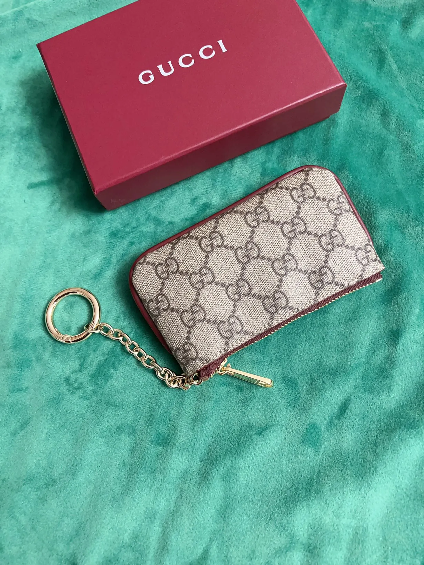 💰360 🇭🇺🇭🇺New products on official website! Exquisite key bag 🔑 ~ lipstick bag 💄🐹🐹 pvc with burgundy calfskin, with cute and exquisite cartoon patterns on the leather! 🐹🐹Style number 818768, size: 12x8x1.5cm, 🐹🐹Little red cat, puppy, panda, owl, exquisite and cute! Original product!