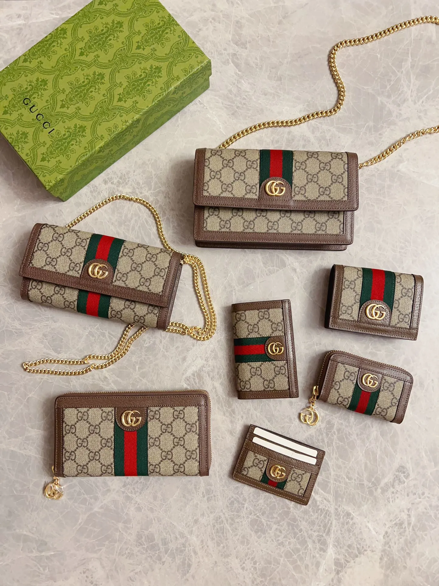 💰330 🇭🇺🇭🇺 The official website is synchronized with the new model! Ophidia series ~ short card holder/wallet, 🏴 char holder/wallet, 🏴 awning Supreme high-grade PVC fabric🏴‍awncharnbar 🏴awngatha
