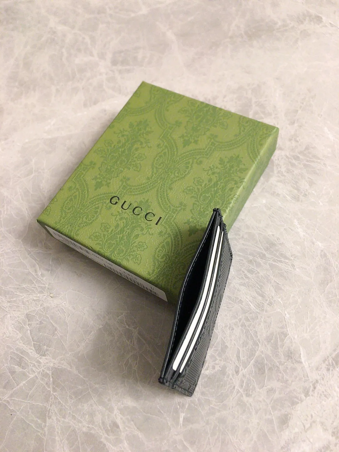 💰230🇭🇺🇭🇺gucci~ 2020 early autumn new style ~ card holder 🧼🧼GG original factory cowhide cleverly integrated into punching and brand logo double G embossing 🧼🧼 Highlights extraordinary design quality, simple and elegant, super large capacity, fashionable must-have item! Very practical🧼🧼Real shot, model: 625564, color: Kepi, size: 10x7cm