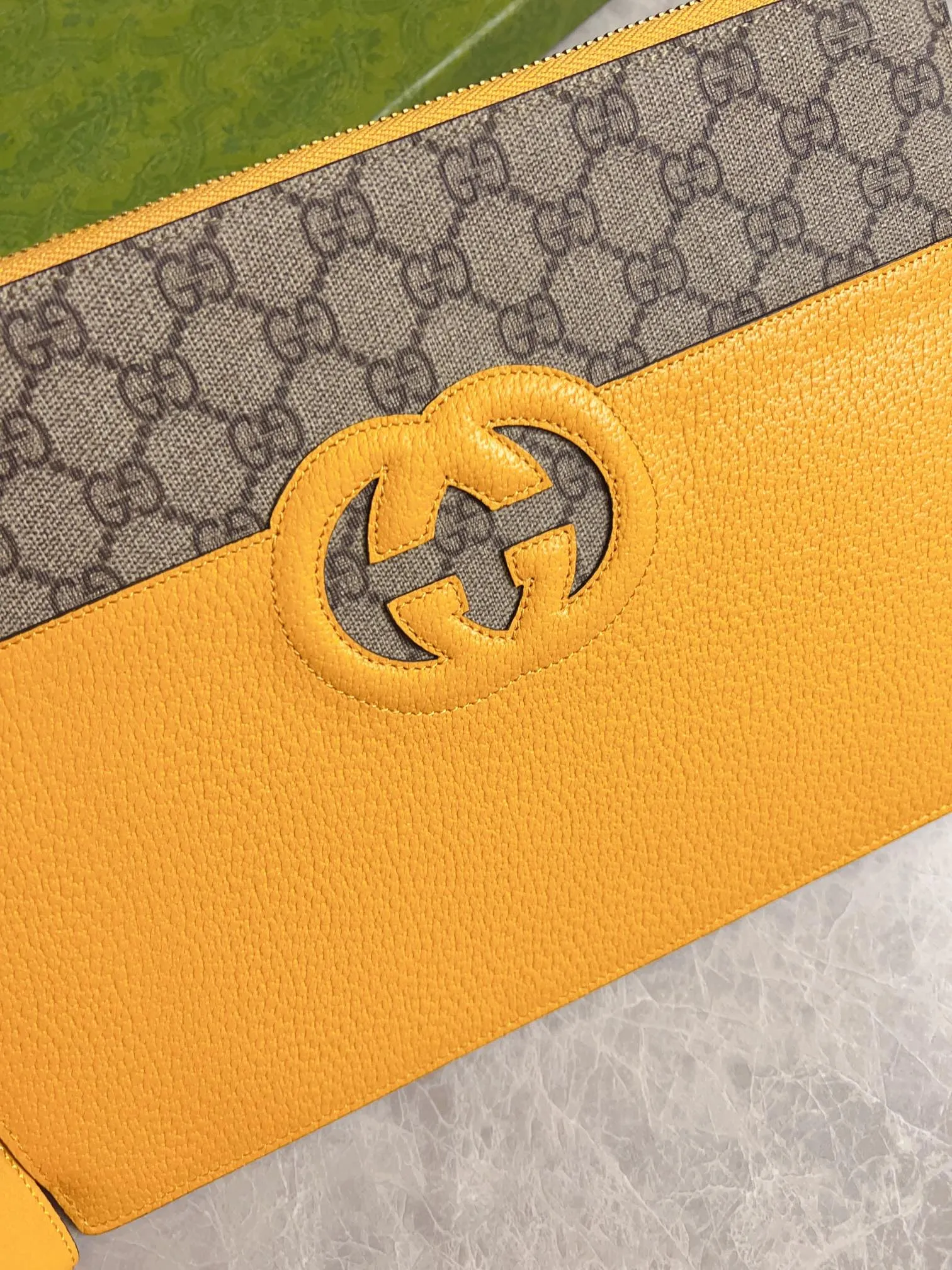💰520 🇭🇺🇭🇺Gucci’s latest ~ Men’s handbag 🧬🧬 embellished with hollow interlocking Double G details, cleverly matched with GG Supreme canvas, 🧬🧬Create an accessory with both modern style and classic style🧬🧬Iconic interlocking Double G logo. This logo comes from the brand founder Guccio Mr. Gucci's initials are constantly being reinterpreted in various forms and styles🧬🧬Model: 723320, size: 30.5x 21x 1.5cm