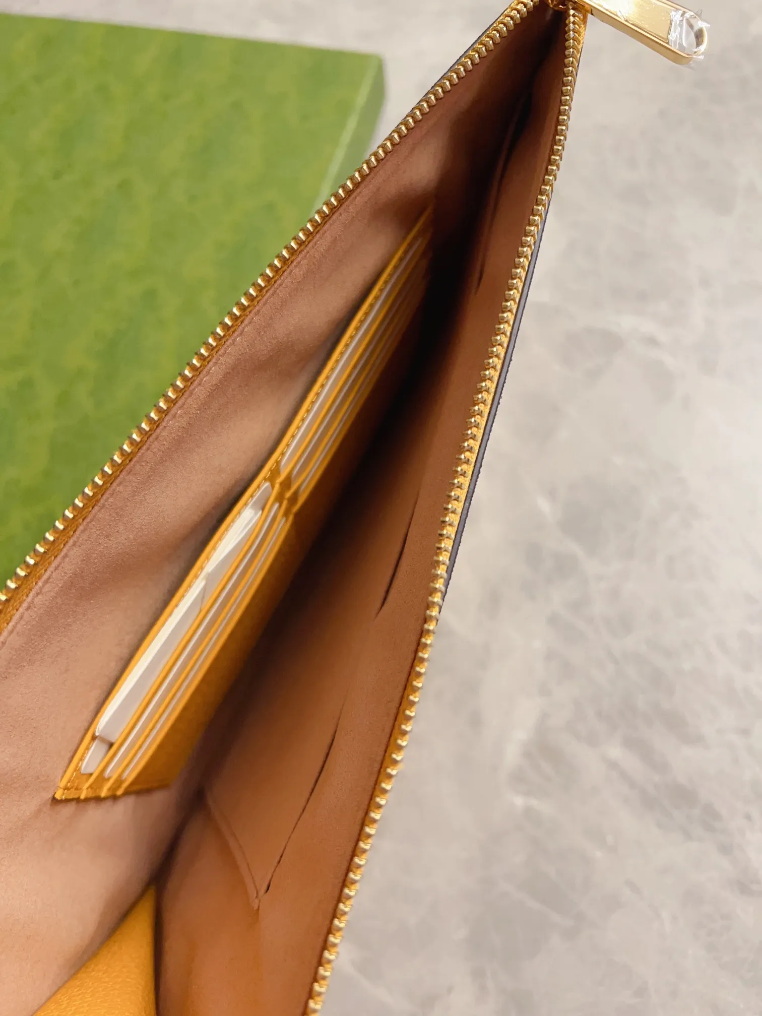 💰520 🇭🇺🇭🇺Gucci’s latest ~ Men’s handbag 🧬🧬 embellished with hollow interlocking Double G details, cleverly matched with GG Supreme canvas, 🧬🧬Create an accessory with both modern style and classic style🧬🧬Iconic interlocking Double G logo. This logo comes from the brand founder Guccio Mr. Gucci's initials are constantly being reinterpreted in various forms and styles🧬🧬Model: 723320, size: 30.5x 21x 1.5cm