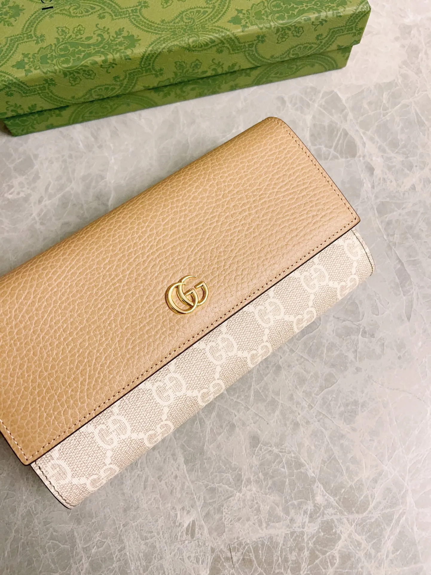 💰420🇭🇺🇭🇺gucci new product! Using imported original leather and imported thread,‼ ️The new Ophidia series❣ Made of calfskin imported from Italy, equipped with classic double G hardware, a new style and contour support are now available. A structural shape in which the inner side is divided into intervals. 😘Made from top overseas hardware, 💍Model: 456116, Color: Khaki PVC, Size: W19xH10xD2.5cm