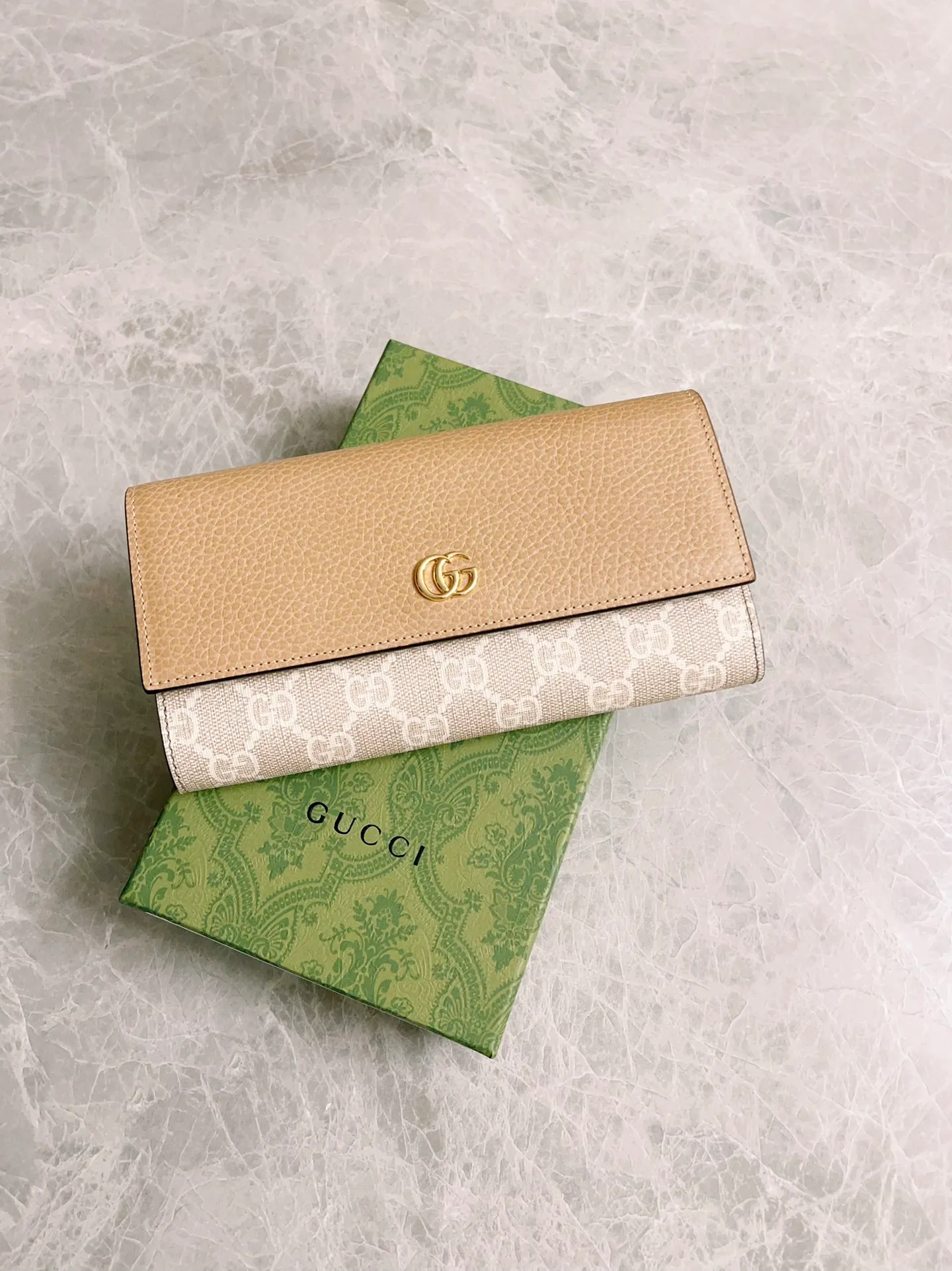 💰420🇭🇺🇭🇺gucci new product! Using imported original leather and imported thread,‼ ️The new Ophidia series❣ Made of calfskin imported from Italy, equipped with classic double G hardware, a new style and contour support are now available. A structural shape in which the inner side is divided into intervals. 😘Made from top overseas hardware, 💍Model: 456116, Color: Khaki PVC, Size: W19xH10xD2.5cm