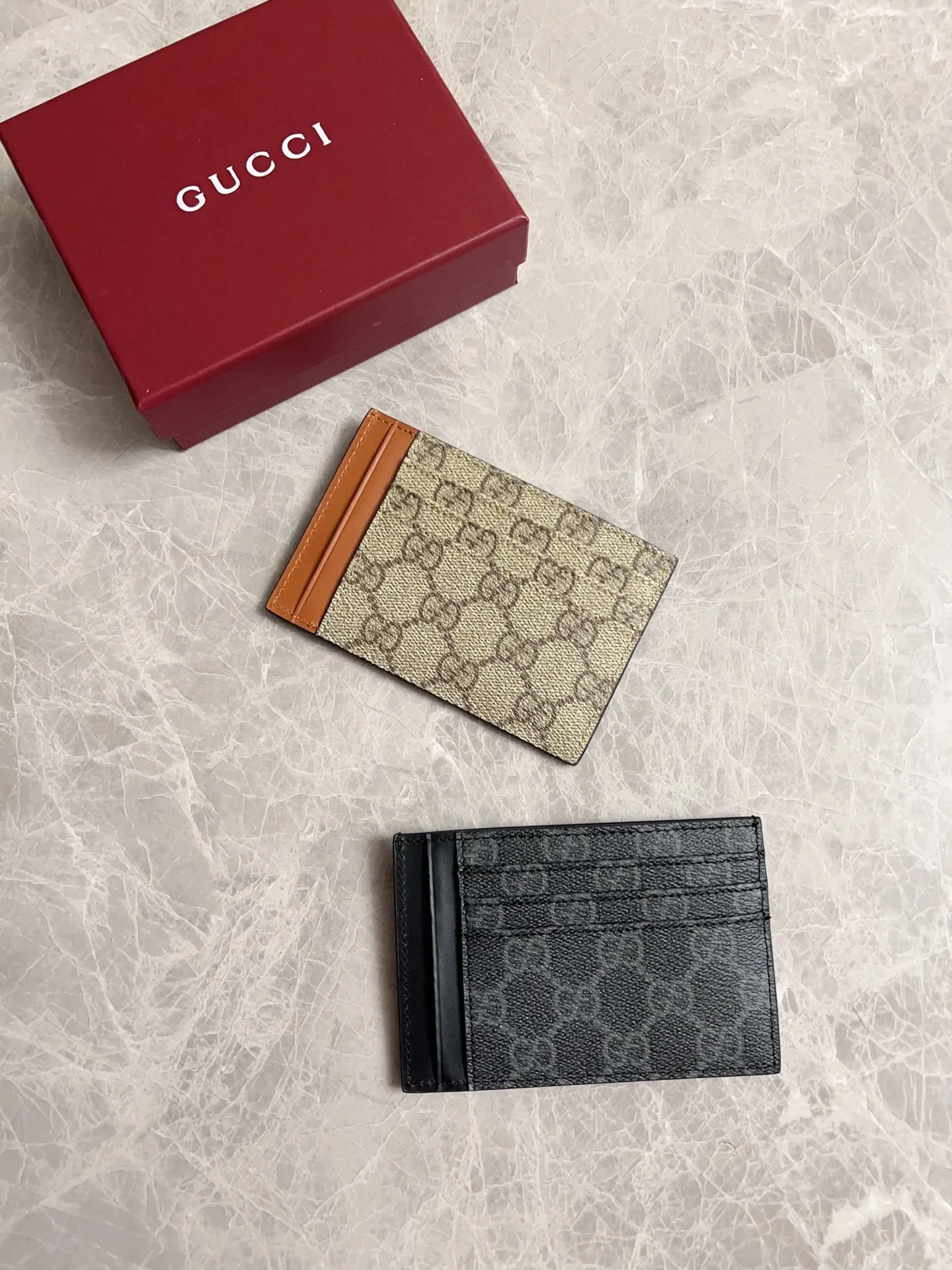 💰250 🇭🇺🇭🇺GG Emblem series reinterprets the classic double G pattern with creative design and innovative functions, 🍃🍃new granular PVC fabric with original factory calfskin, fashionable and versatile! 🍃🍃Brown, black Style number: 821208 Size: 12x8cm