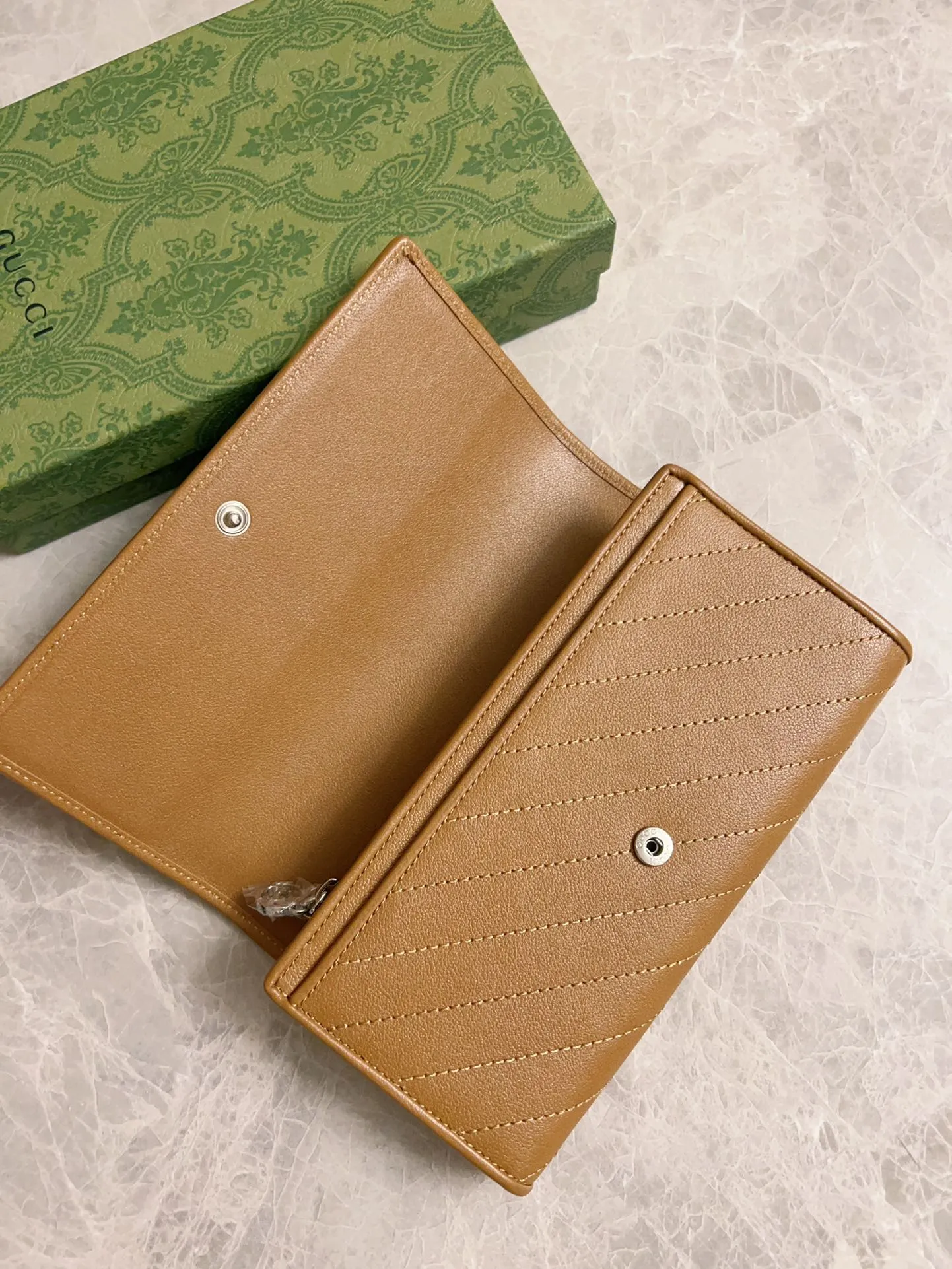 💰480🇭🇺🇭🇺Gucci Blondie series full zipper wallet Model: 760302 Size: 19.5x11x3cm (thick) Color: white, black, gray, brown, pink, green/original leather. Made in Italy