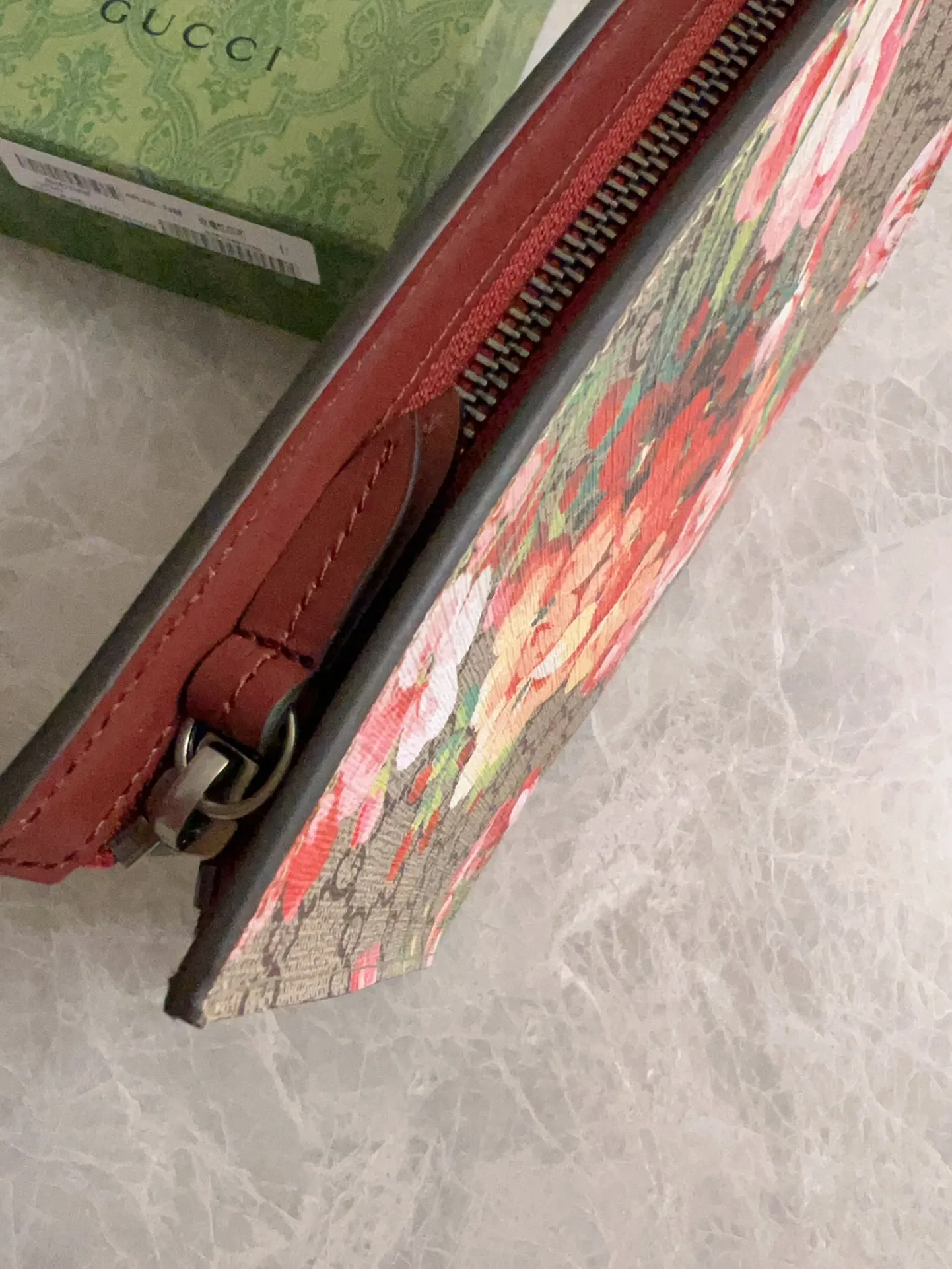 💰440 🇭🇺🇭🇺 New style is coming ~Print~Fashion handbag🥗🥗High-end PVC matching~Original leather, 🥗🥗Exquisite workmanship, super large capacity🥗🥗A must-have item for fashionistas, 🥗🥗Model: 430268, Color: pink flower - rose red, blue flower - bright red, green flower - black, size: width 26x height 20x side 5Cm
