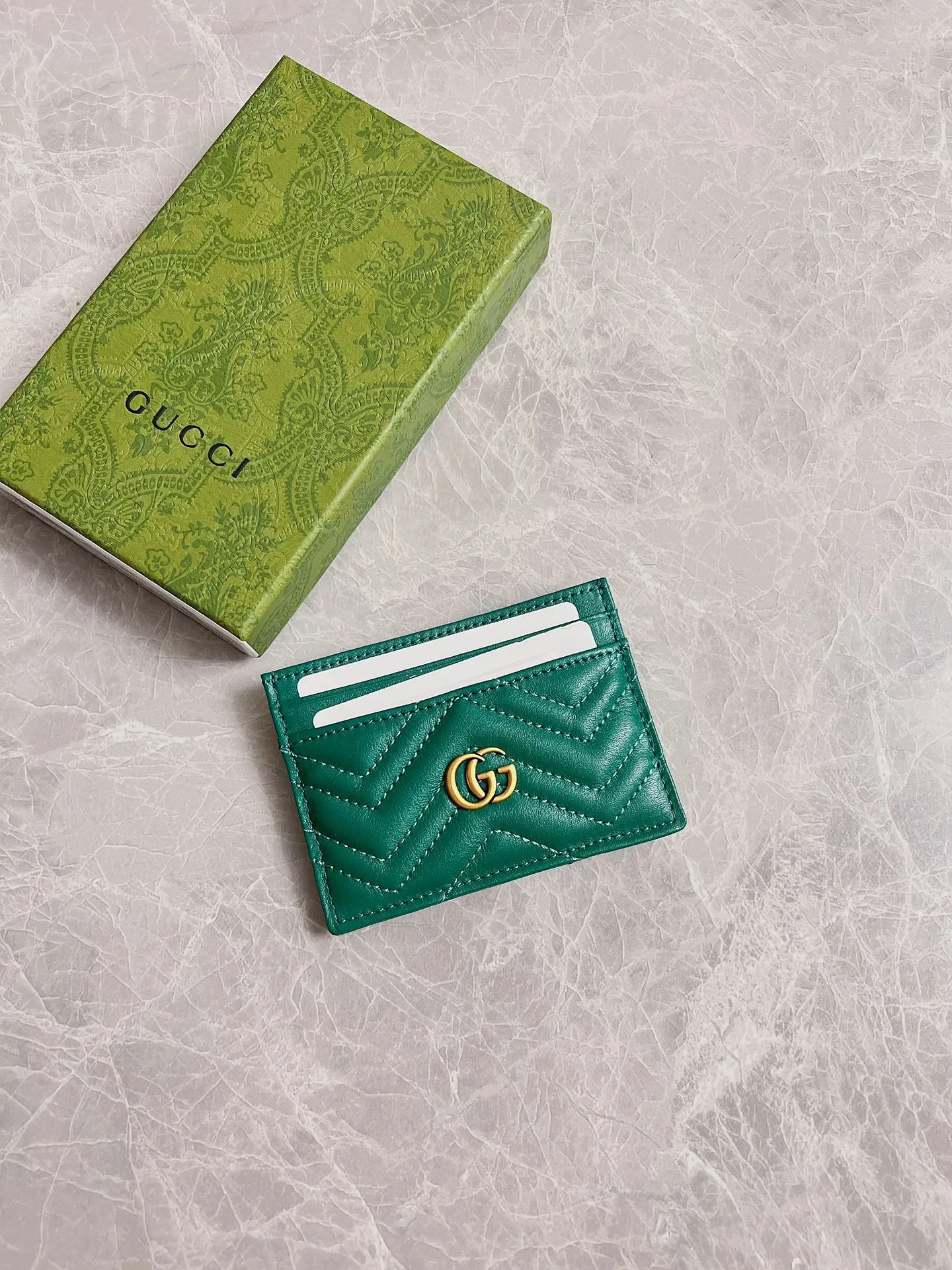 💰210 🇭🇺🇭🇺 The latest ~ GG Marmont card holder 🦄🦄 quilted with humanoid pattern, 🦄🦄 with GG logo pattern on the back, bronze hardware accessories 🦄🦄Model number: 443127, size: W10*H7cm, color: black, red, dark green, nude pink