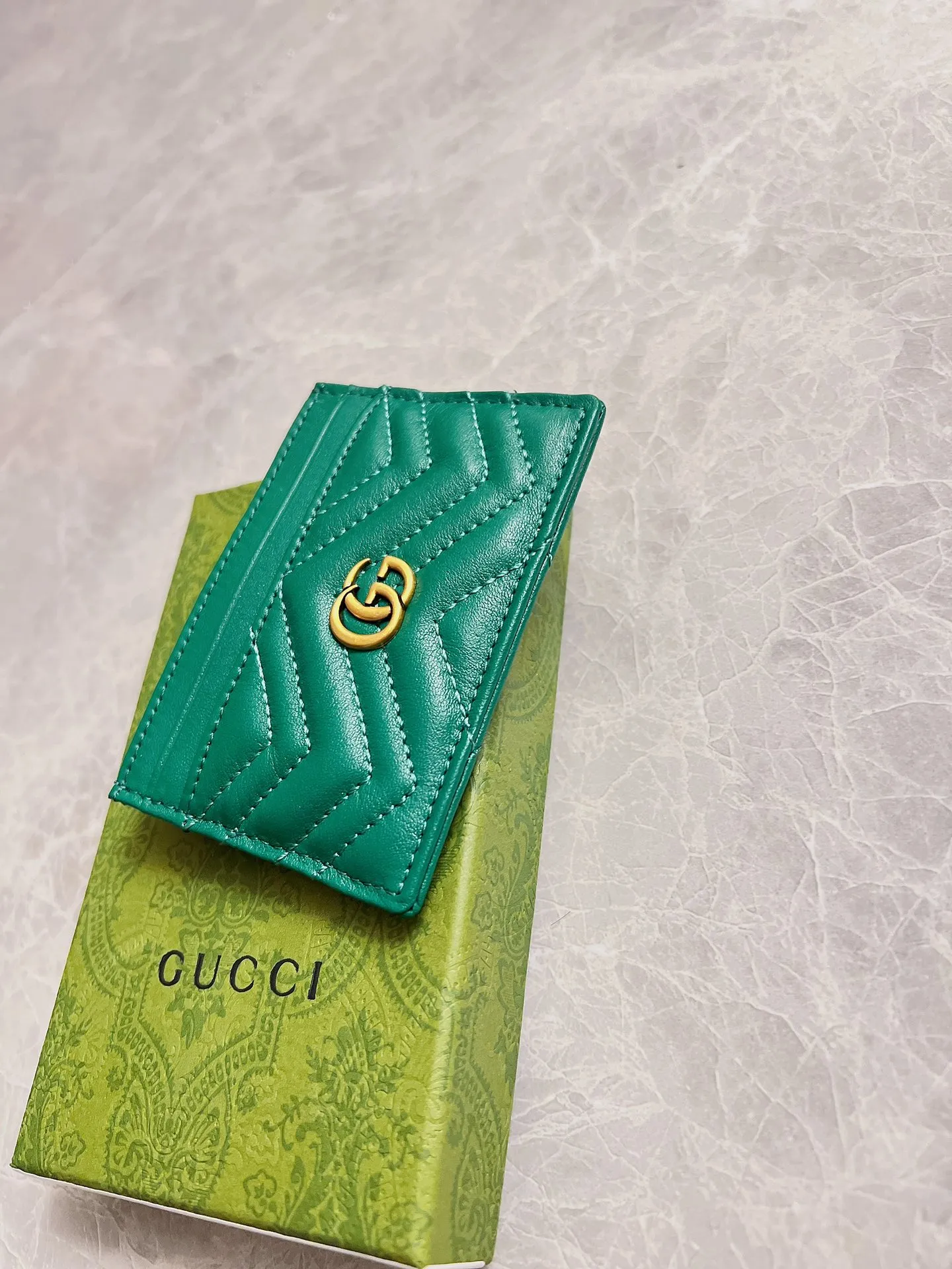 💰210 🇭🇺🇭🇺 The latest ~ GG Marmont card holder 🦄🦄 quilted with humanoid pattern, 🦄🦄 with GG logo pattern on the back, bronze hardware accessories 🦄🦄Model number: 443127, size: W10*H7cm, color: black, red, dark green, nude pink