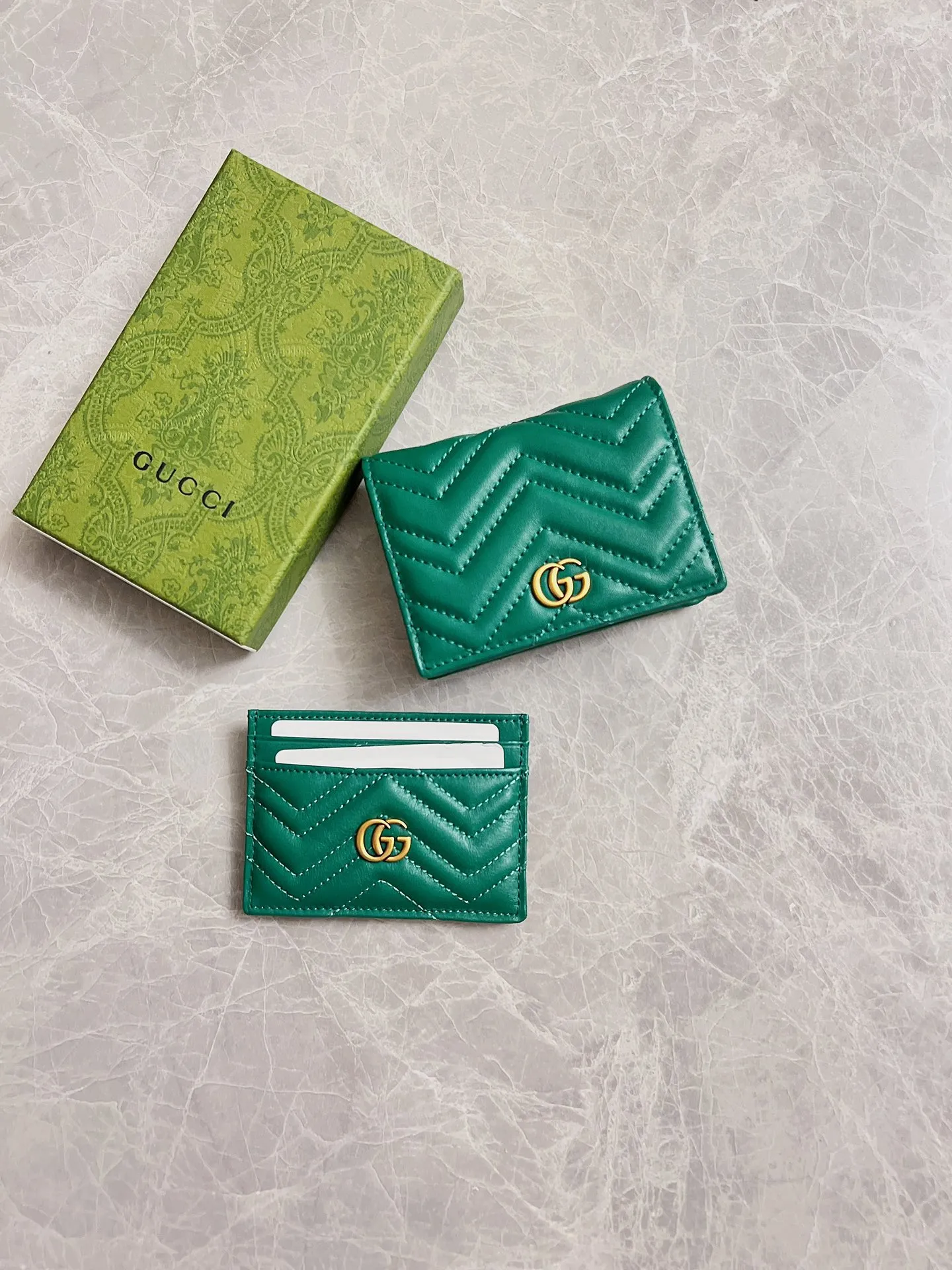💰210 🇭🇺🇭🇺 The latest ~ GG Marmont card holder 🦄🦄 quilted with humanoid pattern, 🦄🦄 with GG logo pattern on the back, bronze hardware accessories 🦄🦄Model number: 443127, size: W10*H7cm, color: black, red, dark green, nude pink