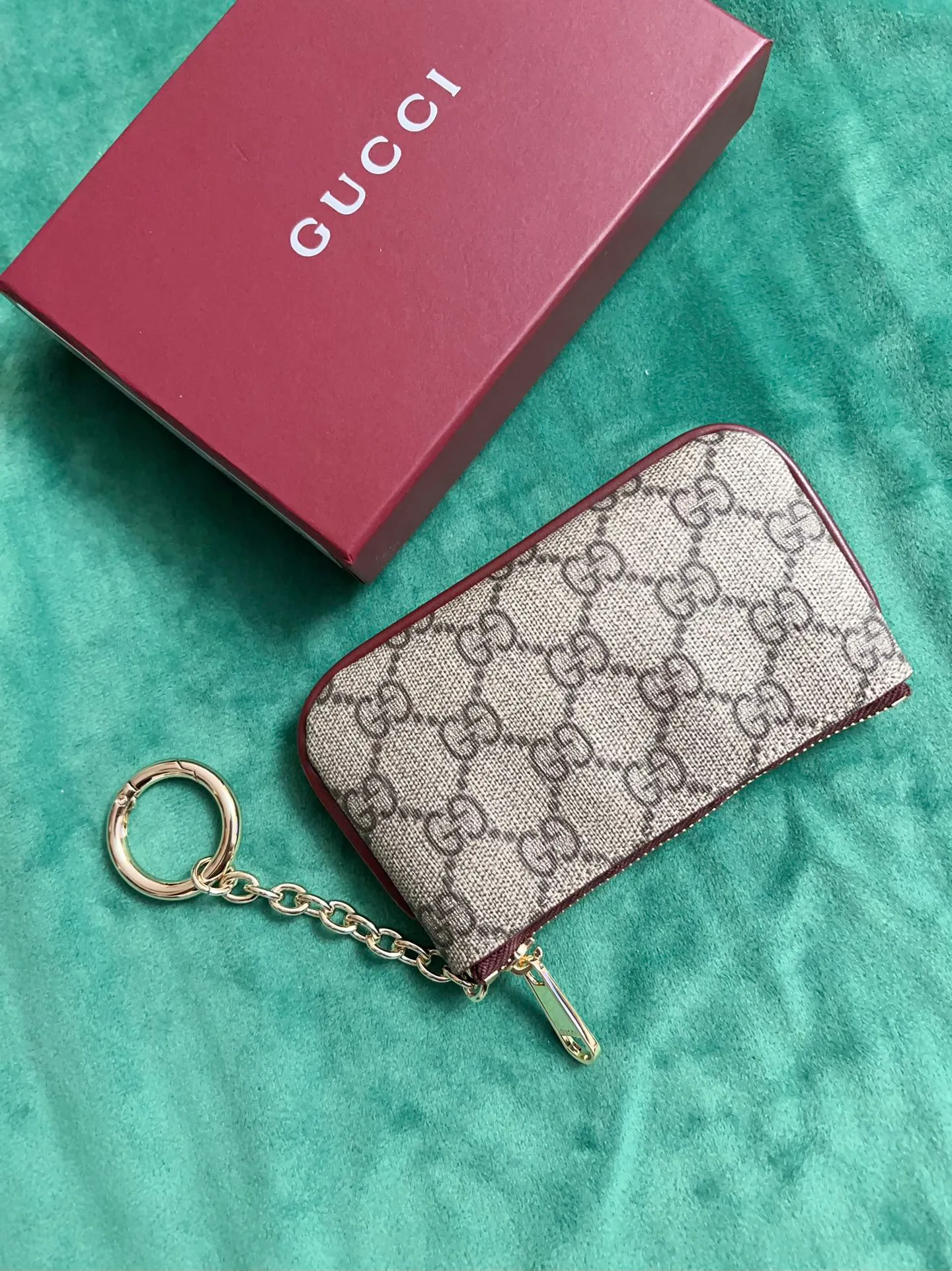💰360 🇭🇺🇭🇺New products on official website! Exquisite key bag 🔑 ~ lipstick bag 💄🐹🐹 pvc with burgundy calfskin, with cute and exquisite cartoon patterns on the leather! 🐹🐹Style number 818768, size: 12x8x1.5cm, 🐹🐹Little red cat, puppy, panda, owl, exquisite and cute! Original product!