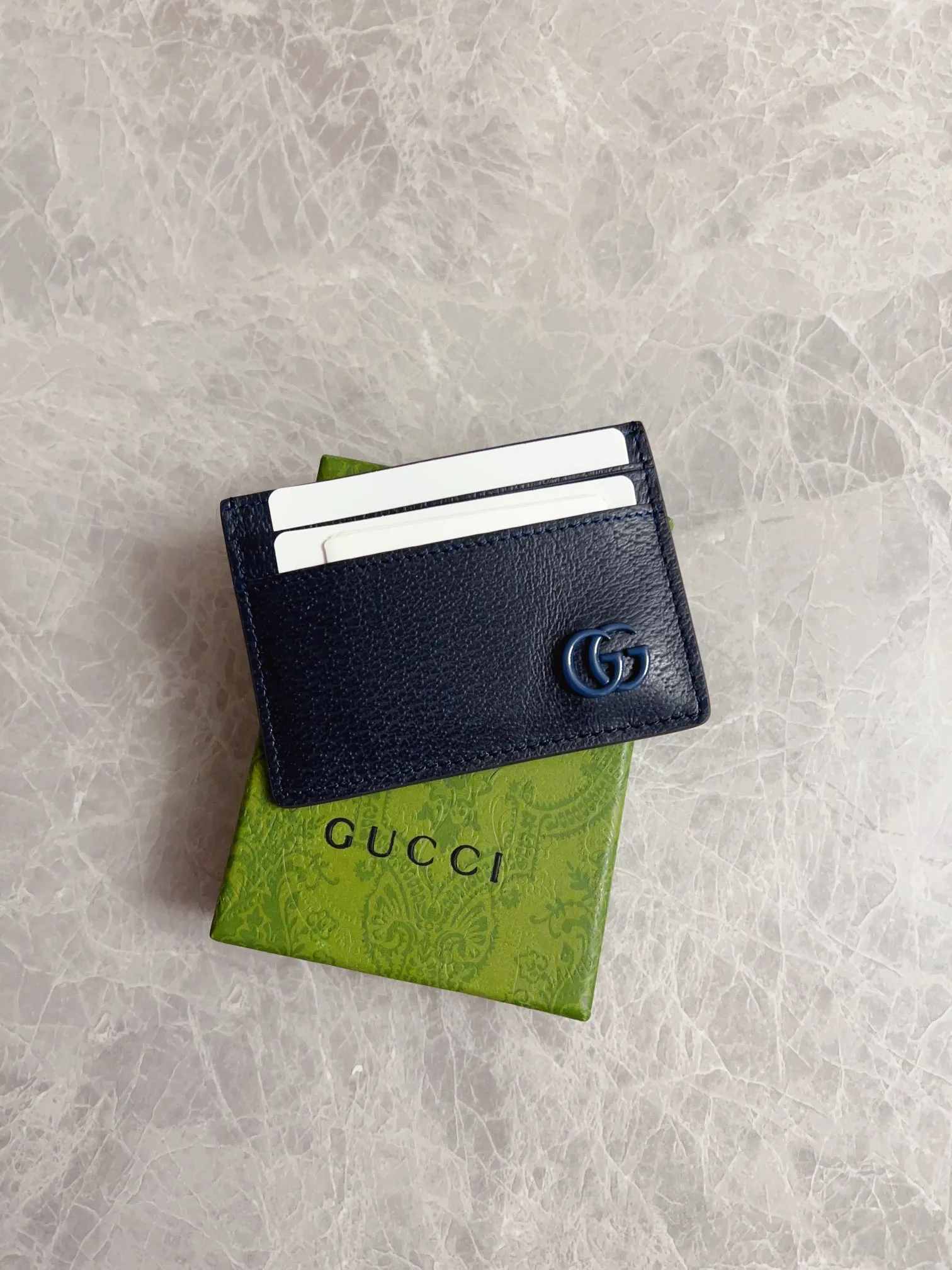 💰220🇭🇺🇭🇺The latest version of the GG marmont card holder at the counter🧃🧃Model: 657588, Color: Gram, black double G logo🧃🧃Imported original pig grain leather is perfect to the extreme,🧃🧃Exclusive real-life photos 🧃🧃Size: 11x7cm