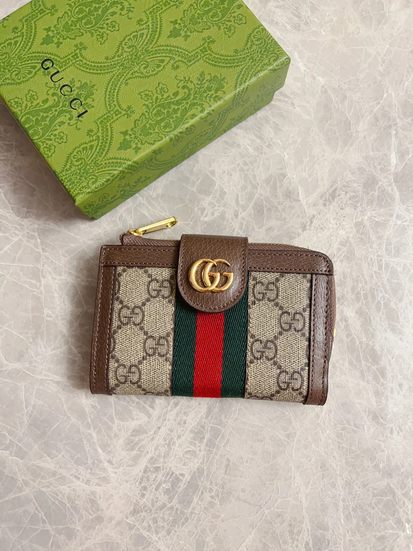 💰410 🇭🇺🇭🇺GG Marmont series card holder has arrived! Exquisite and generous! Model: 725662 Dimensions: 13x8.5x2cm. Color: PVC brown
