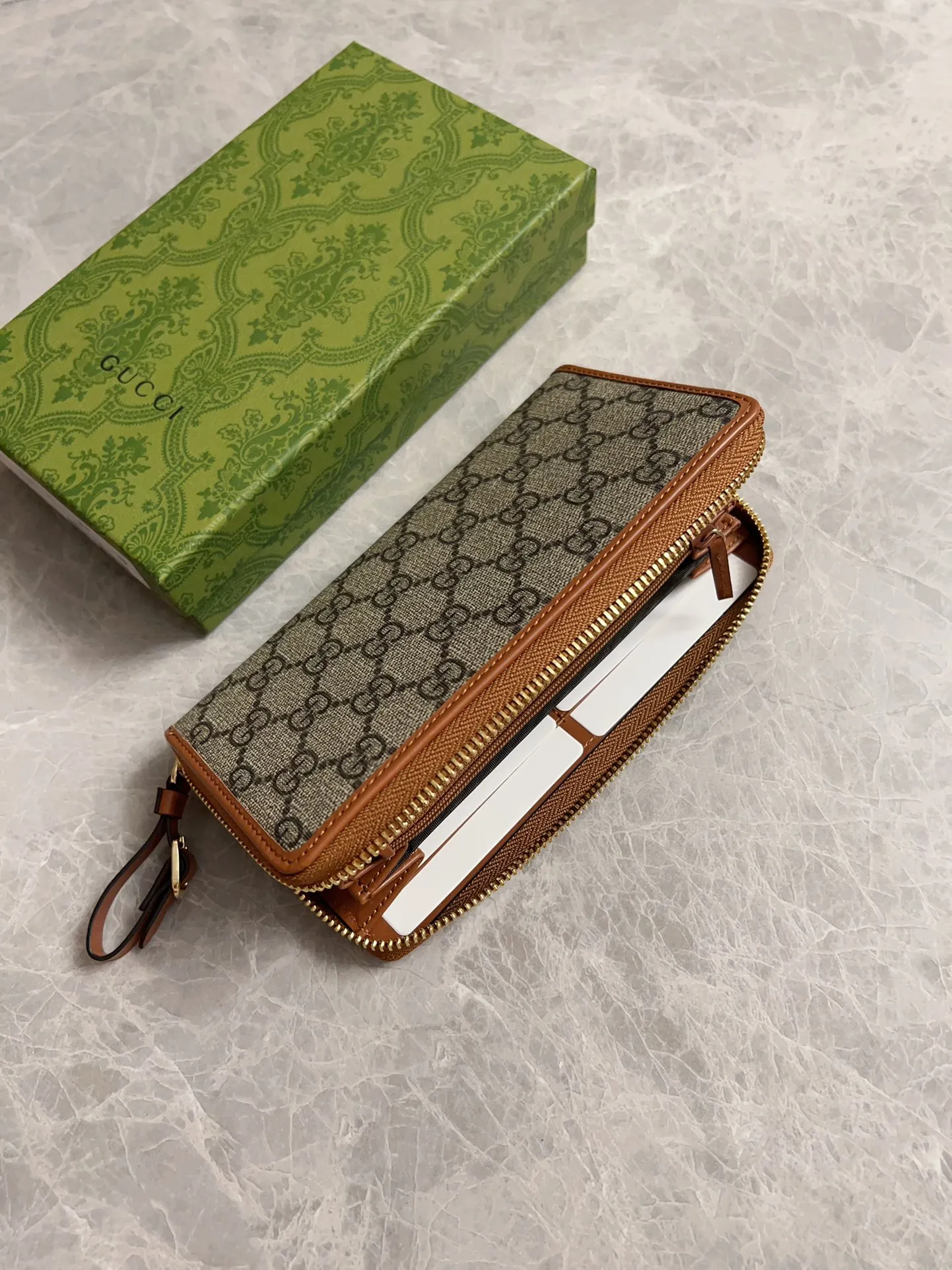 💰460 🇮🇹🇮🇹Gucci’s latest GG Supreme premium PVC with original cowhide leather wallet🌾🌾Model: 821803, size: 19×10x2.5cm