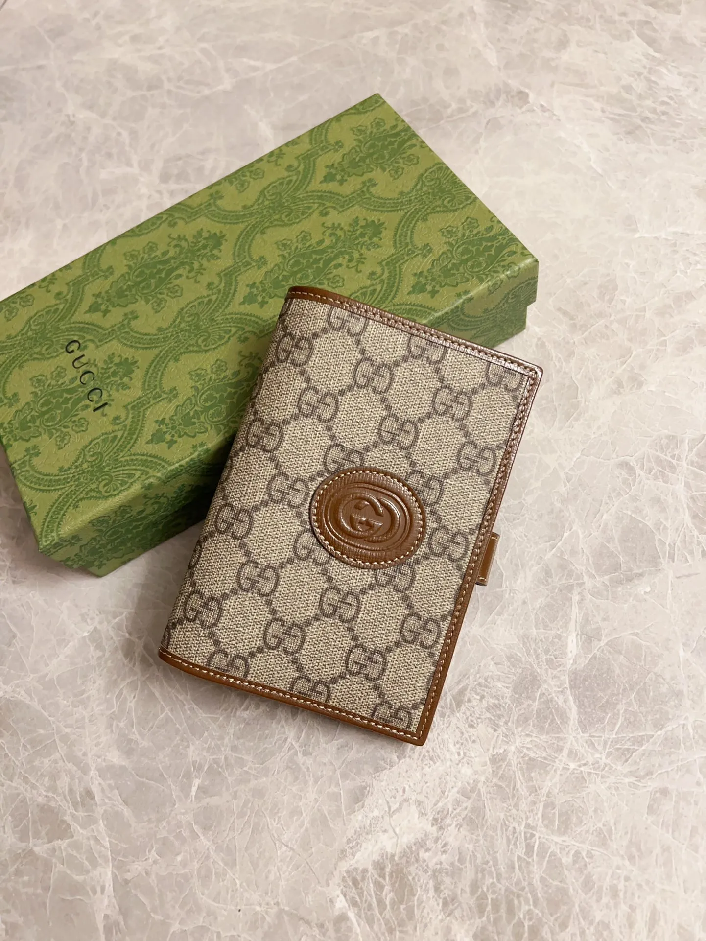 💰350 Real photos! Passport holder model number 724562 Pvc brown black pvc ~🎈🎈🎈 size: width 10.5x height 14.5, 🎉🎉🎉 shipped!