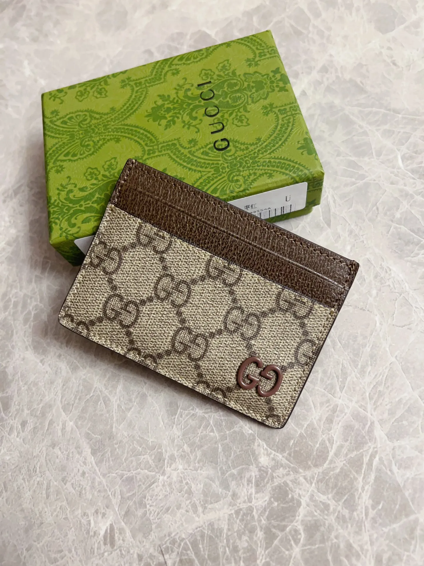 💰230🇭🇺🇭🇺Gucci’s latest series ~ card bag 🍖🍖The two-tone design full of contrasting beauty makes the GG logo emblazoned on the body of the bag shine 🍖🍖The interior is made of contrasting cowhide 🍖🍖2 colors available Brown/brown, brown/maroon Size: 10x 7cm Model: 768248 (original product)