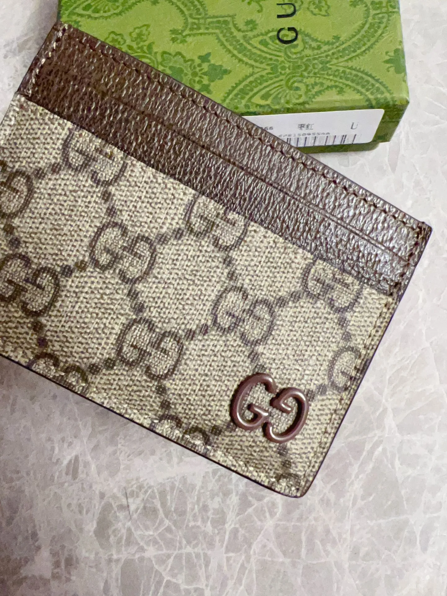 💰230🇭🇺🇭🇺Gucci’s latest series ~ card bag 🍖🍖The two-tone design full of contrasting beauty makes the GG logo emblazoned on the body of the bag shine 🍖🍖The interior is made of contrasting cowhide 🍖🍖2 colors available Brown/brown, brown/maroon Size: 10x 7cm Model: 768248 (original product)