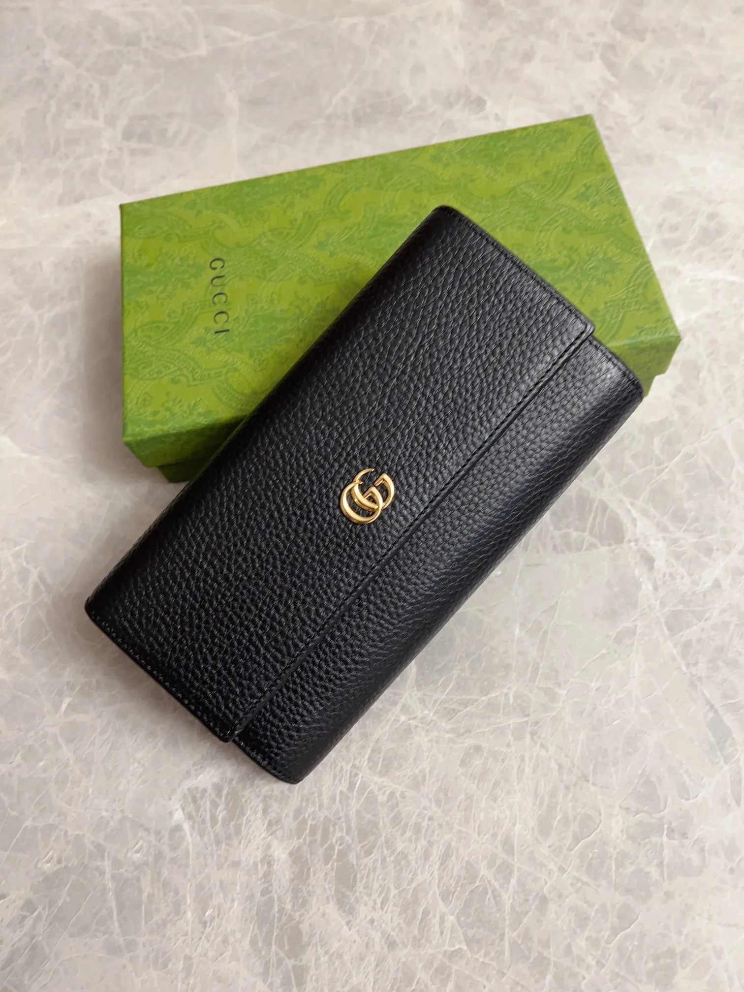 💰420 🇭🇺🇭🇺 New product, original quality! 🍁🍁Model number: 456116, imported natural cowhide leather🍁🍁With the latest double G metal logo🍁🍁Size: 19x 10x 2.5cm, color: black, exquisite and luxurious🍁🍁