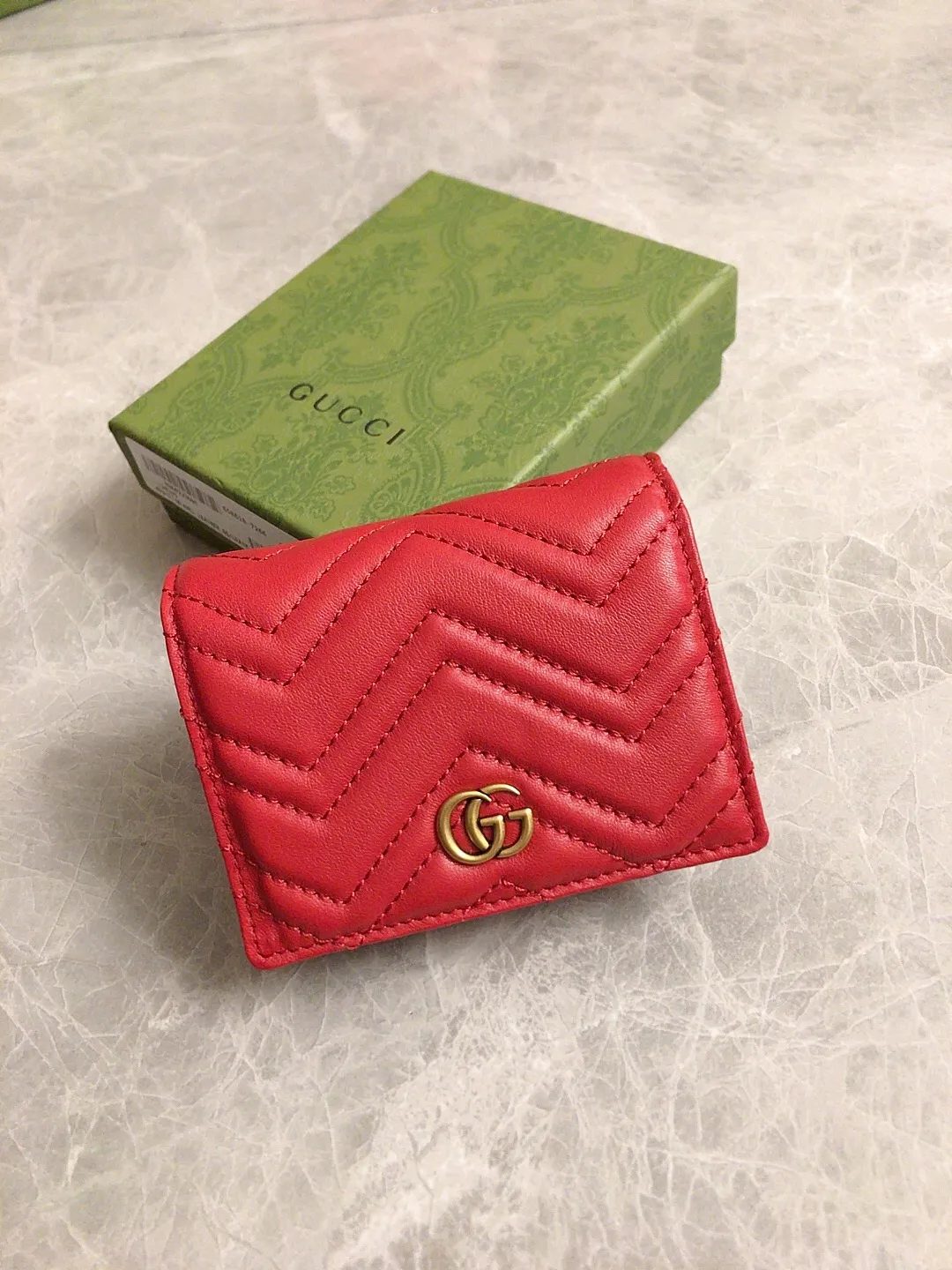💰340 🇭🇺🇭🇺 Latest～GG Marmont card holder👛👛Humanoid pattern quilted original leather💋💋With GG logo pattern on the back, bronze hardware accessories👛👛 Style number: 466492, size: W11*H8*D3 cm , Color: black, bright red, dark green, nude pink