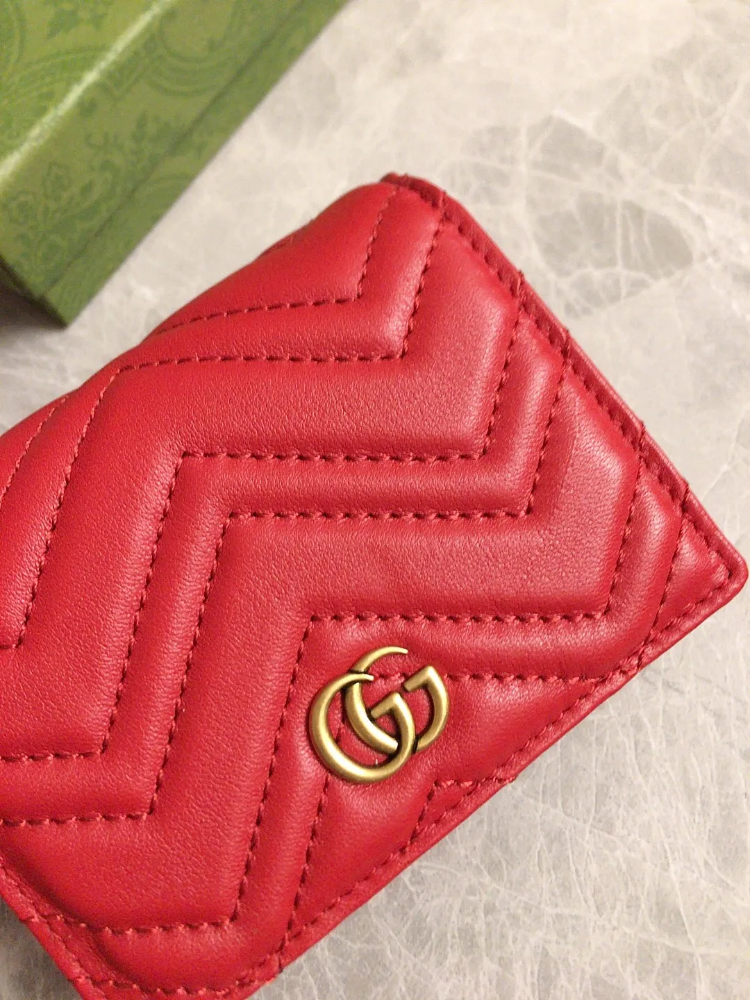 💰340 🇭🇺🇭🇺 Latest～GG Marmont card holder👛👛Humanoid pattern quilted original leather💋💋With GG logo pattern on the back, bronze hardware accessories👛👛 Style number: 466492, size: W11*H8*D3 cm , Color: black, bright red, dark green, nude pink