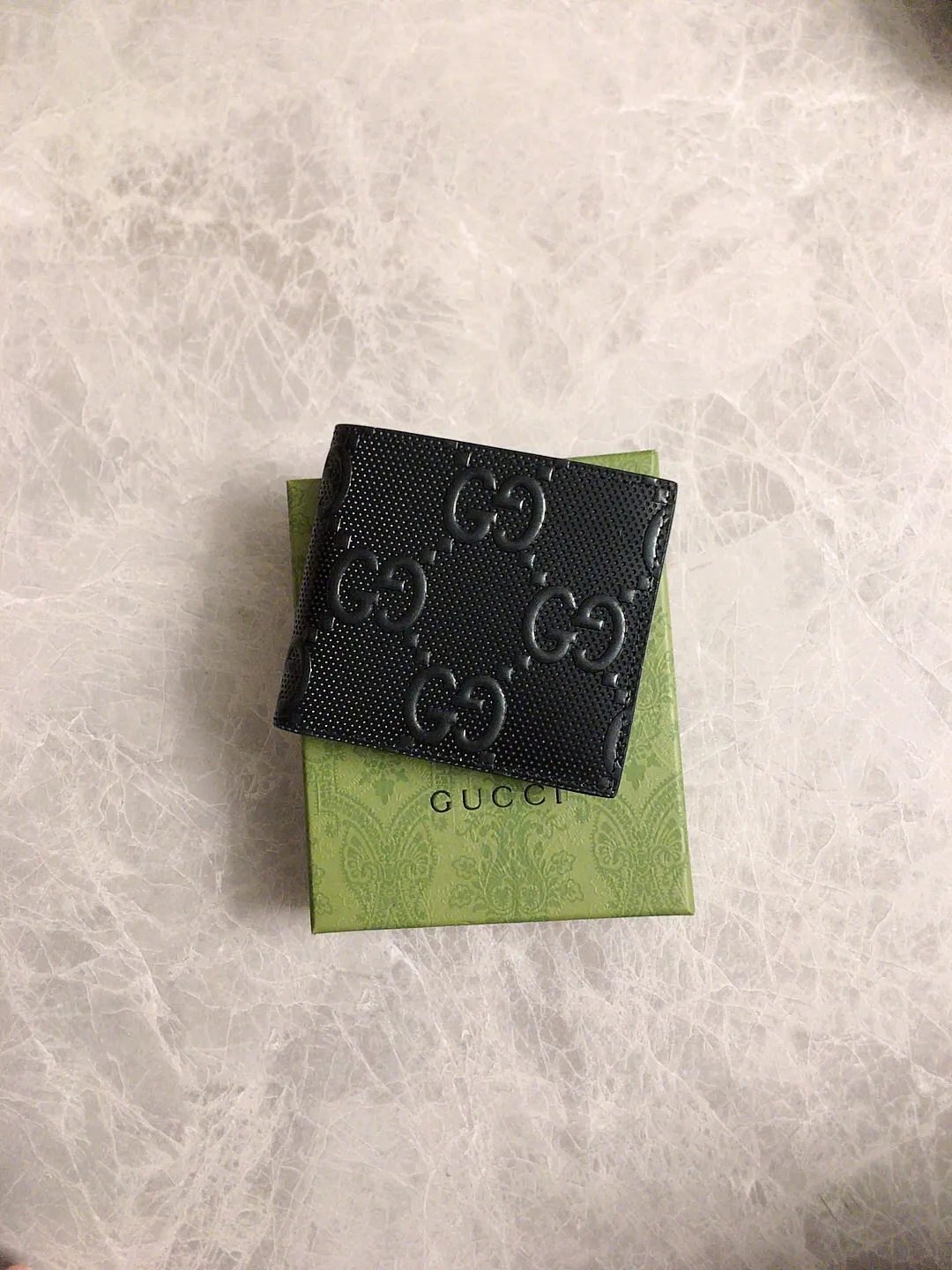 💰300🇭🇺🇭🇺gucci~2020 early autumn new style~short clip bag 🧼🧼GG original factory cowhide cleverly integrated into punching holes and brand logo double G embossing🧼🧼Highlights extraordinary design quality, simple and elegant, super large capacity, fashionable must-have item! Very practical🧼🧼Real shot, model: 625562, color: Kepi, size: 12×9.7cm