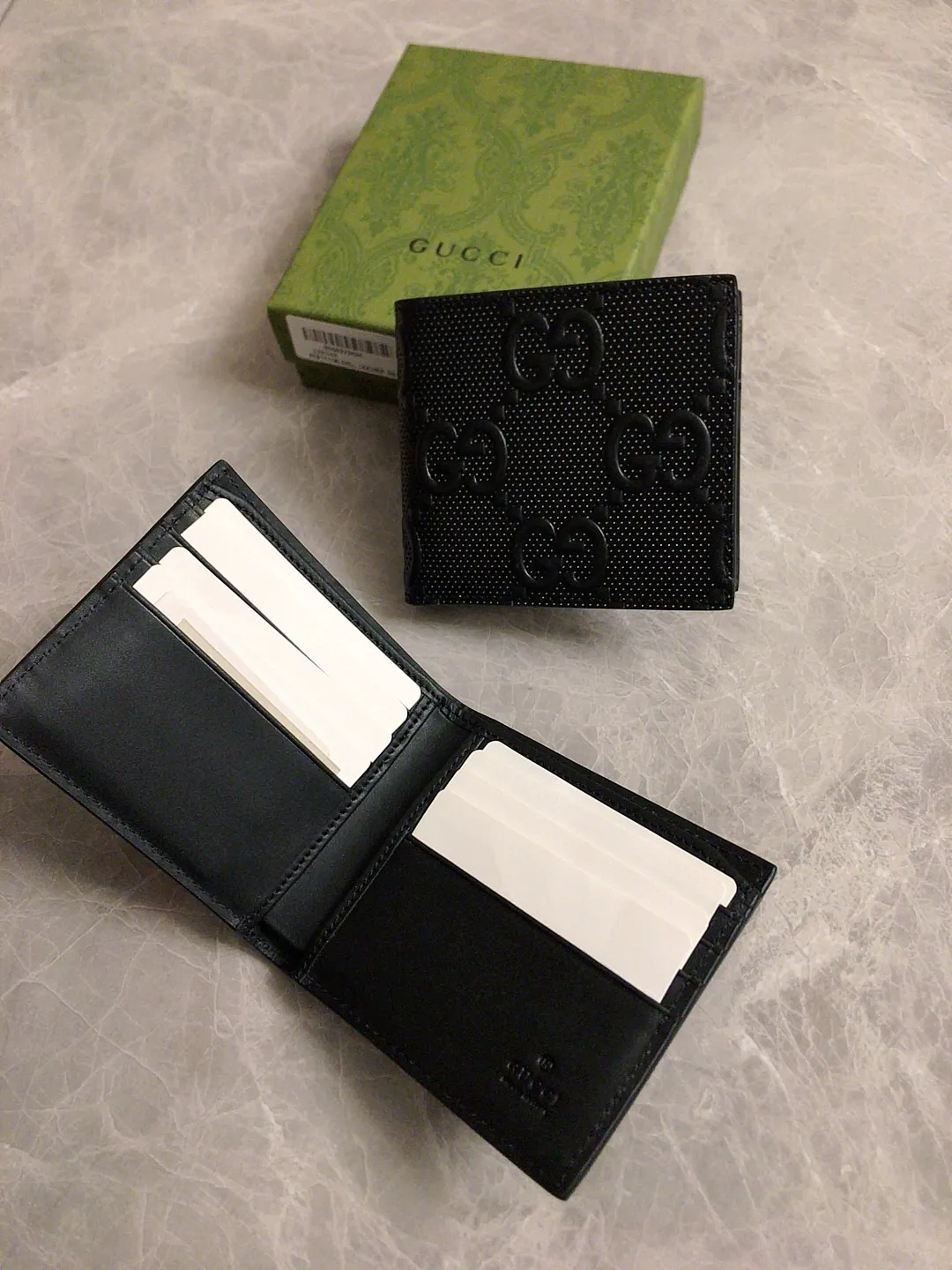 💰300🇭🇺🇭🇺gucci~2020 early autumn new style~short clip bag 🧼🧼GG original factory cowhide cleverly integrated into punching holes and brand logo double G embossing🧼🧼Highlights extraordinary design quality, simple and elegant, super large capacity, fashionable must-have item! Very practical🧼🧼Real shot, model: 625562, color: Kepi, size: 12×9.7cm