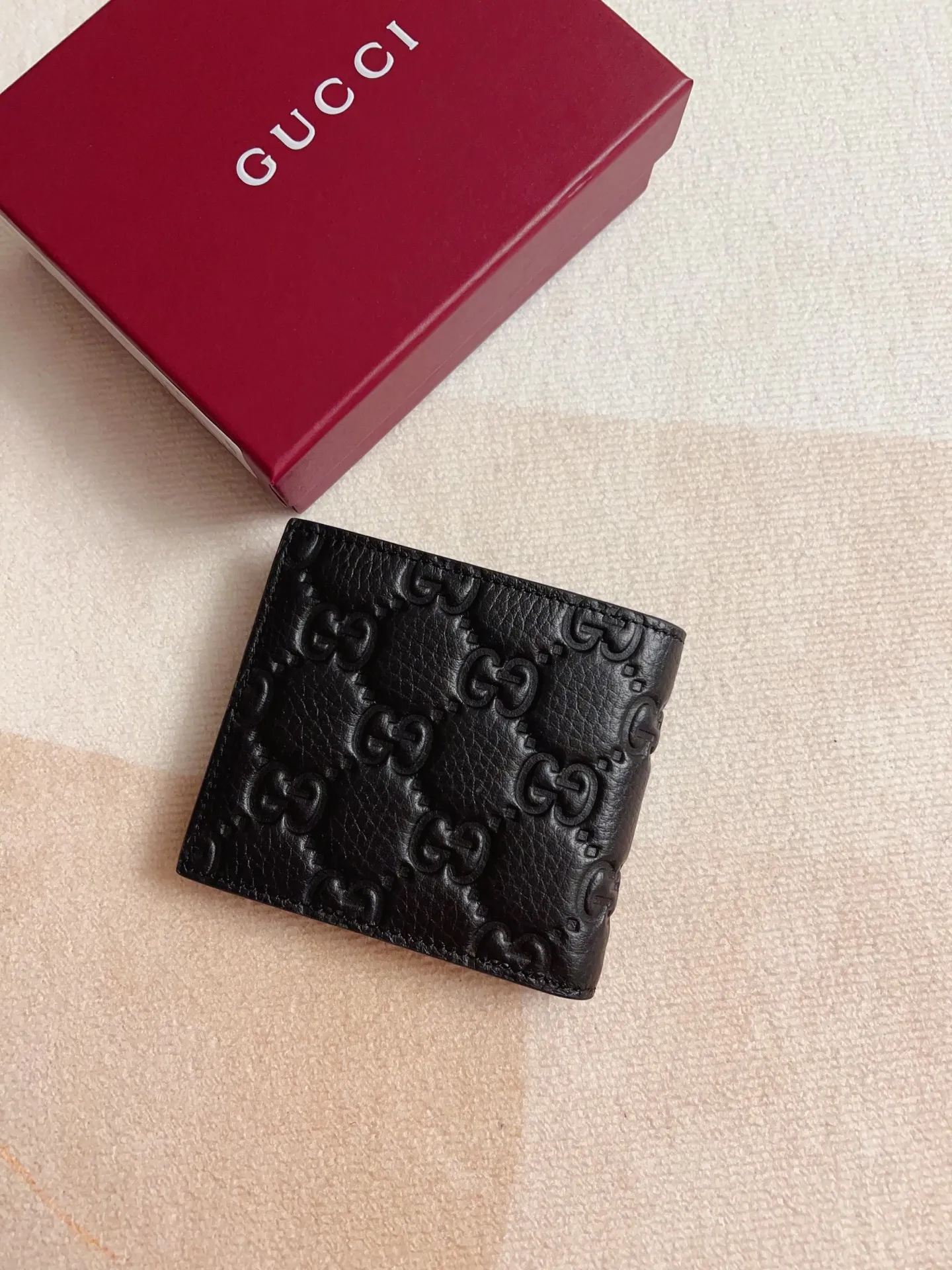 💰320🇭🇺🇭🇺New GG Emblem series super soft pink embossed/full leather wallet! 💋💋Model: 835001, size: 11x9cm