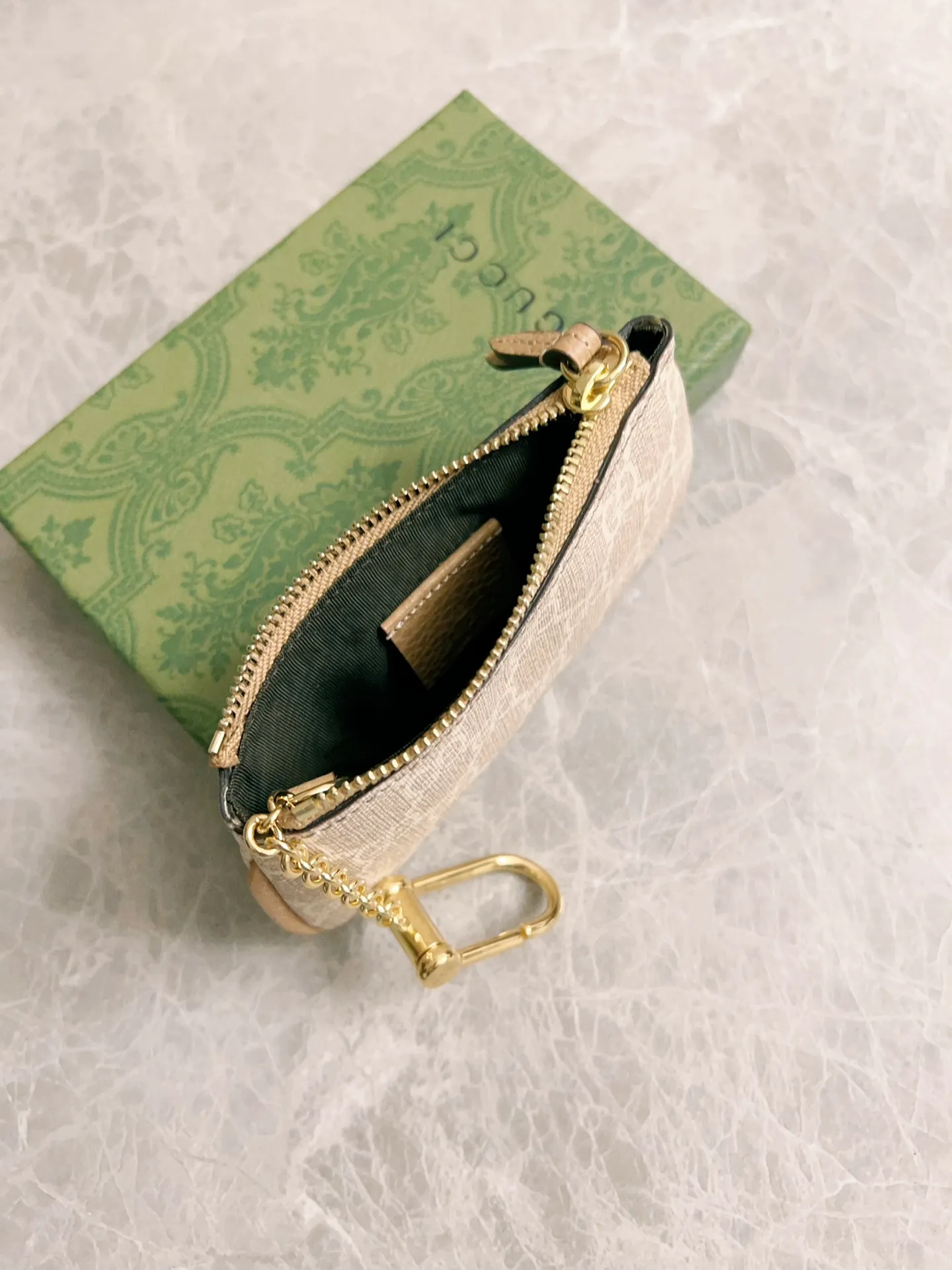 💰340 🇭🇺🇭🇺GG brand new small coin purse ~ lipstick bag 🪅🪅 Made of imported cowhide leather and PVC , 🪅🪅 with exquisite original factory double G hardware 🪅🪅, flexible and unique hook buckle, small and exquisite, great effect, model: 772321, color: khaki pvc, size: 12x7.5x1.5cm