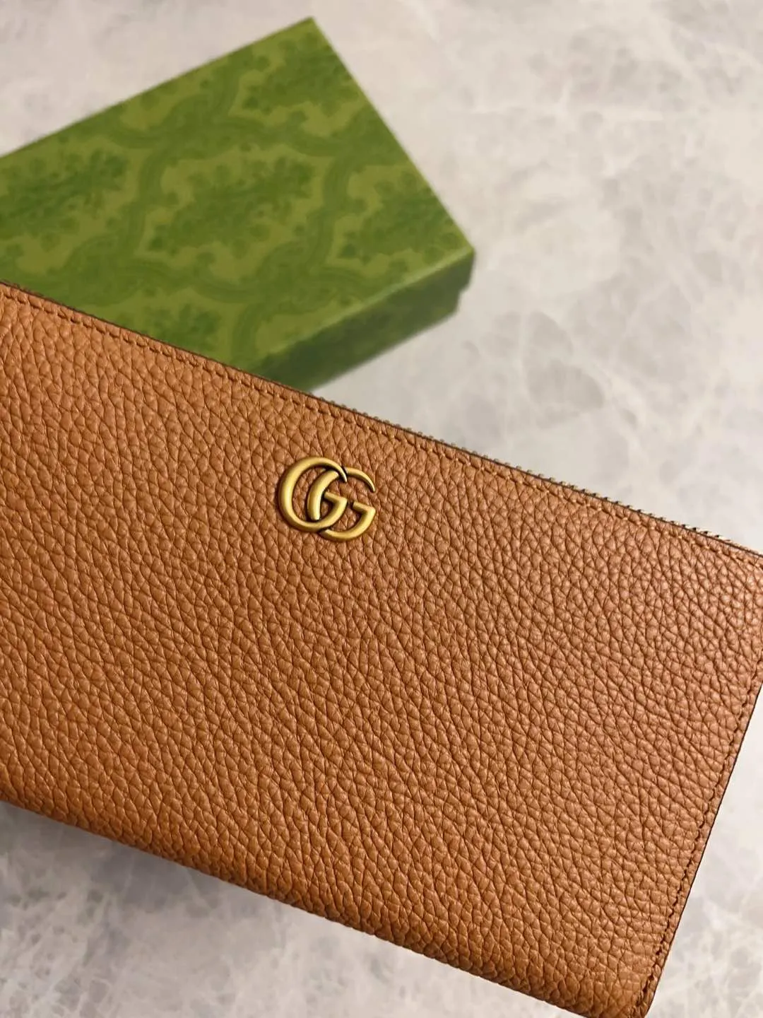💰460 🇭🇺🇭🇺GG Marmont series long clips are available! Exquisite and generous! Model: 739499. Size: 19.5*11*3cm. Color: black/burgundy/brown/original leather.